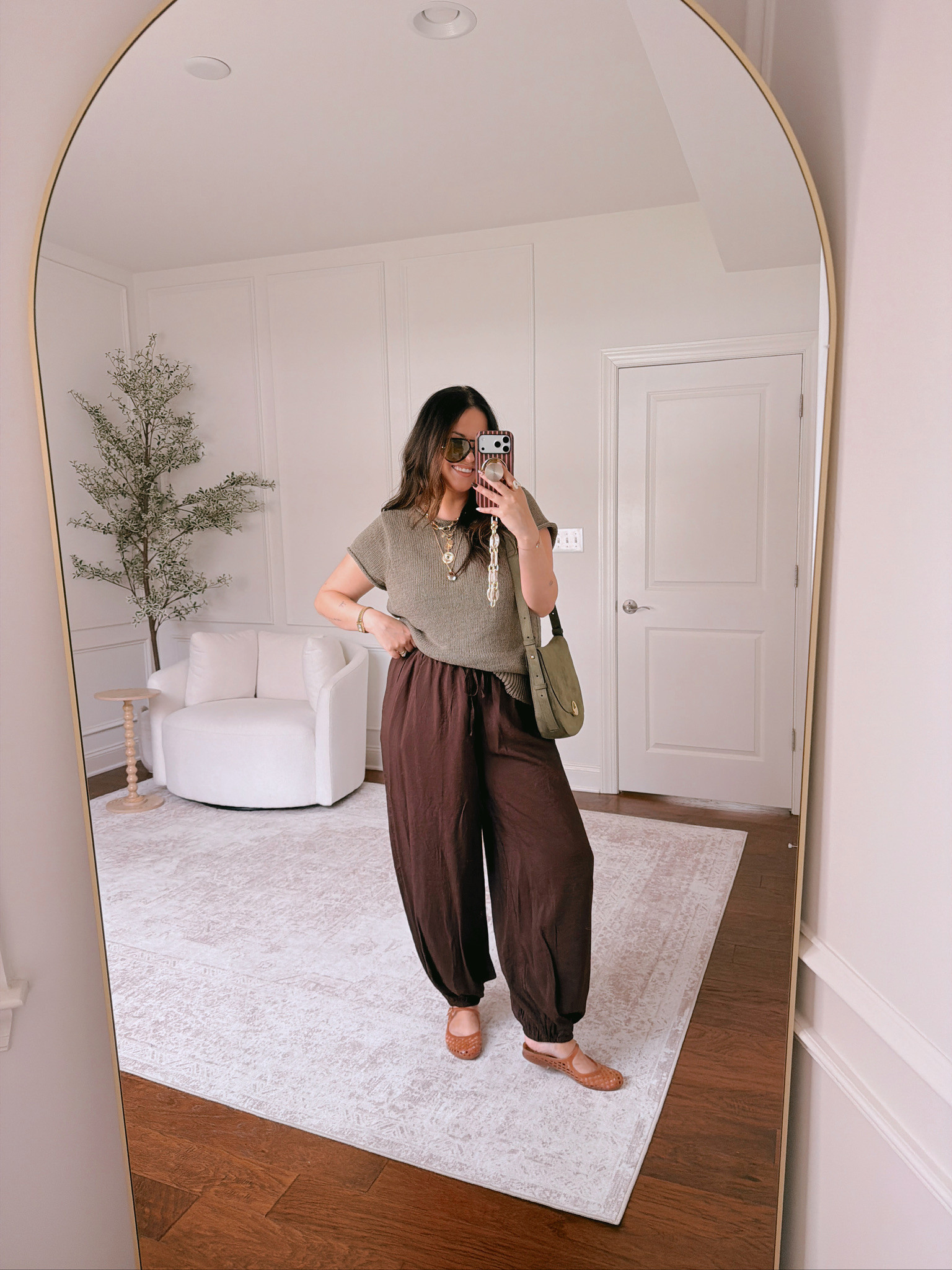wearing a large in the top, XL or 14 in the bottoms

#LTKSeasonal #LTKMidsize