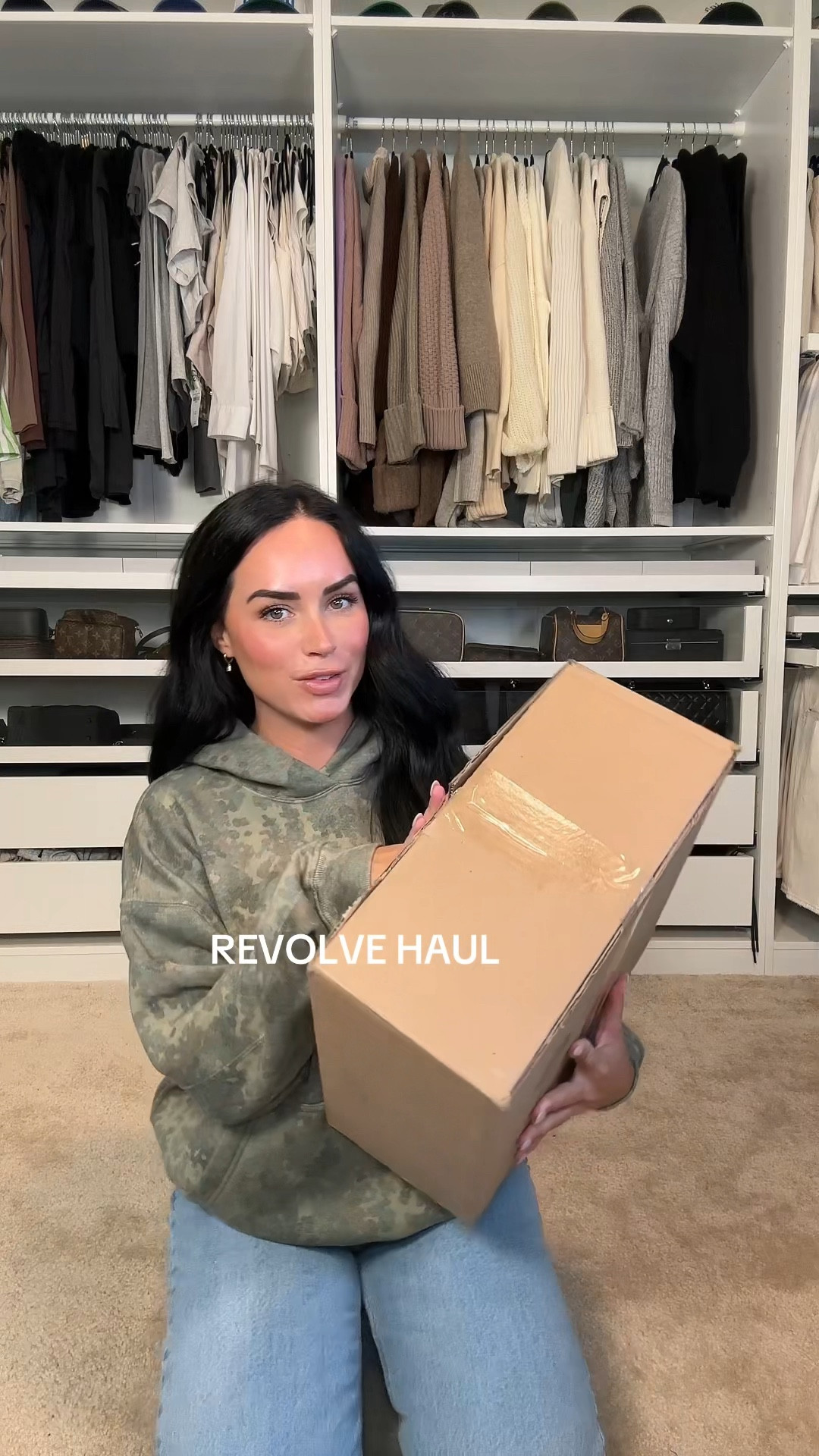 Revolve Haul 


I’m wearing an Abercrombie outfit. Size small hoodie, size 26 curve love jeans. 

#LTKSeasonal #LTKStyleTip #LTKVideo
