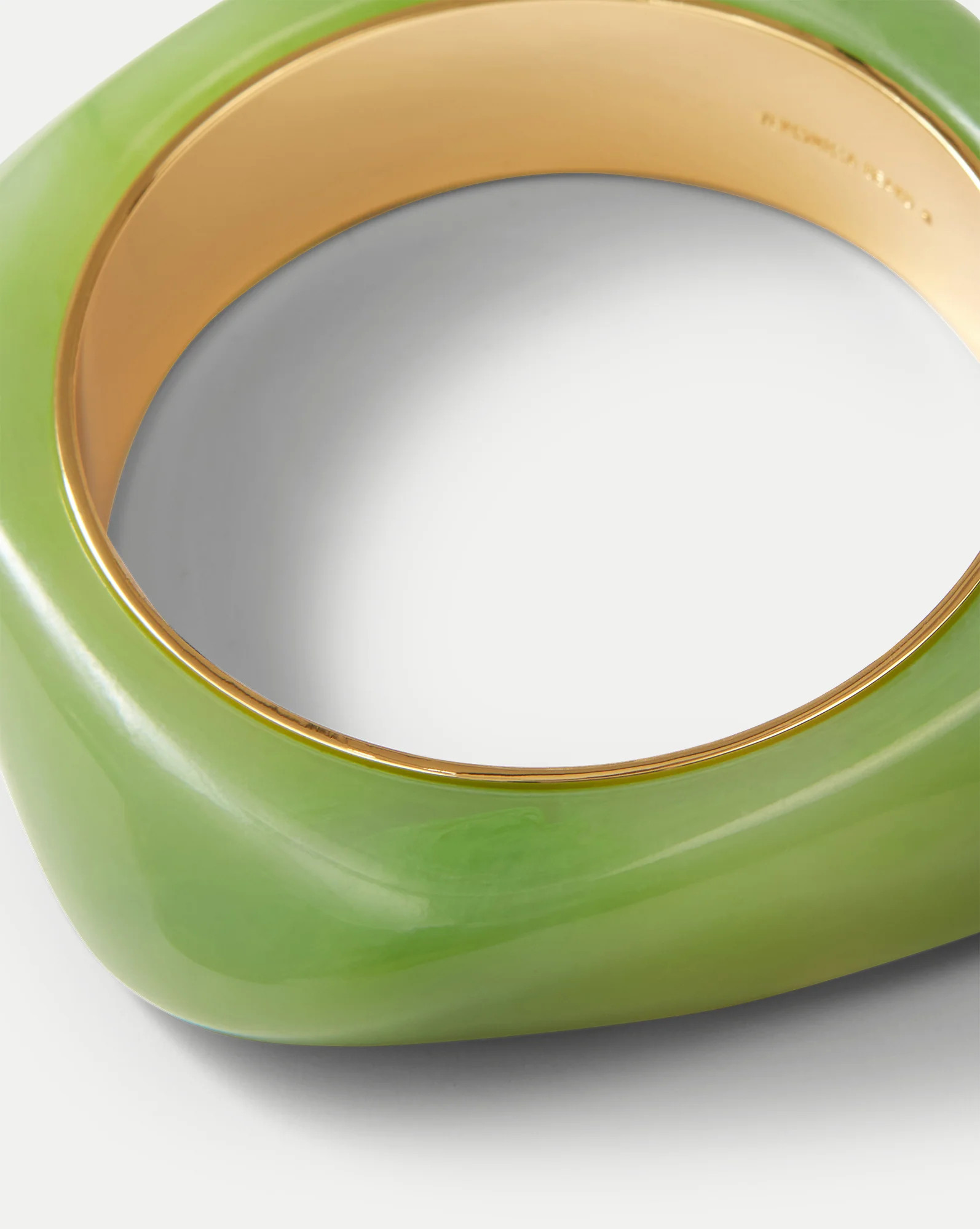 Sculpted Resin Bangle | Veronica Beard