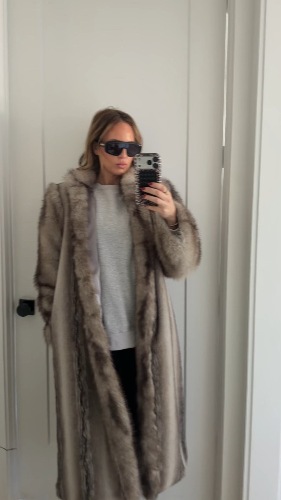 A flipping love this faux fur coat. I’m wearing a medium and it’s currently on sale too, 25% off! Also, my sweatshirt is on sale as well. I’m wearing a medium and it’s Amazon!

#LTKGiftGuide #LTKSaleAlert #LTKFindsUnder50