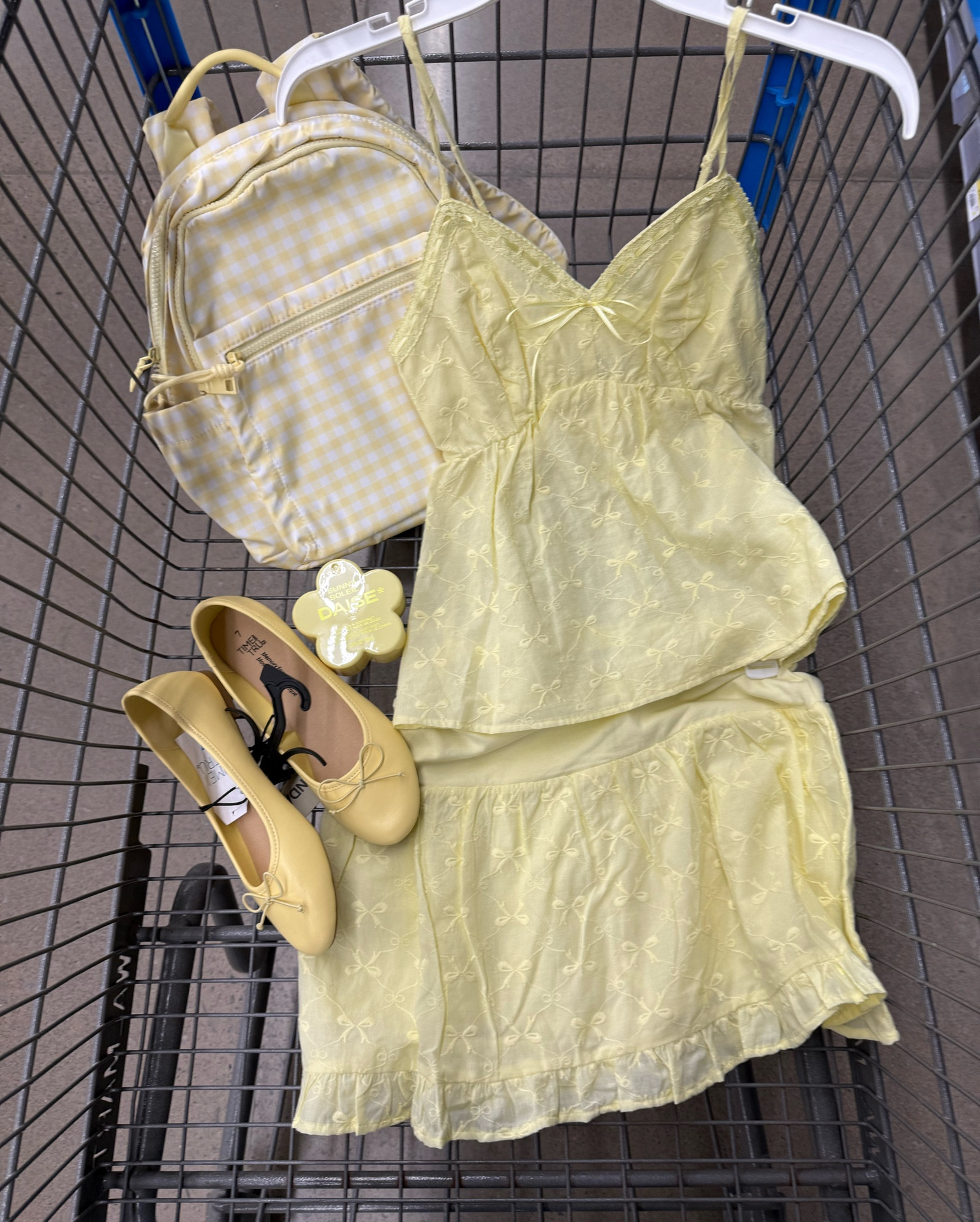 Butter yellow 

#LTKsummer #LTKcanada #LTKstyletip