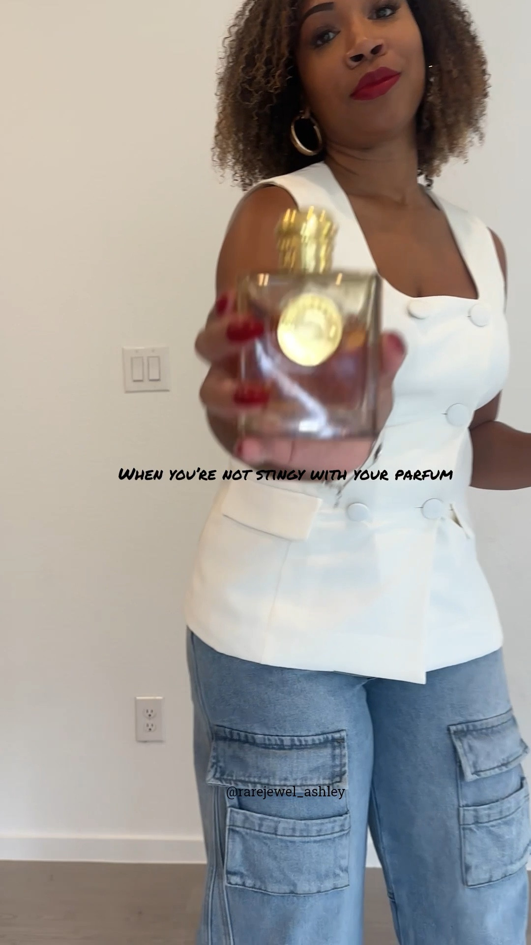 Yes, I absolutely believe in spraying on my parfum! 
Similar outfit linked. 

#parfum #fragrance #smellgood #burberry #burberrygoddess #perfume #jeans #denim #cargojeans #lotd #ootd #affordable #affordablefashion #springfashion #summerfashion #outfitinspo #styleinspo #whatiwore #casualwear #giftsforher #giftsformom #trending 


#LTKootd #LTKgrwm
