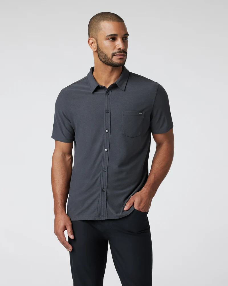 Short-Sleeve Ace Button Down | Vuori Clothing (US & Canada)