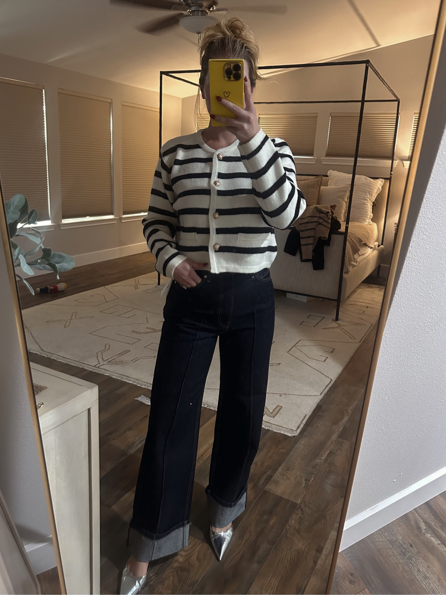 The perfect striped cardigan!

#LTKstyletip #LTKSeasonal #LTKHoliday