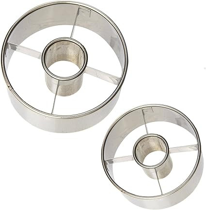 Pastry Chef's Boutique Stainless Steel Donut Cutter Set of 2 : Ø 2 1/2'' and 3 1/2''. | Amazon (US)