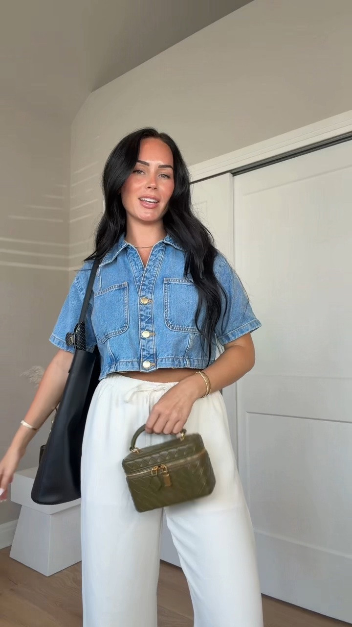OOTD✨ The pants every girl needs in her closet! I’ll have all my outfit details over on my LTK.

My sizing: 5'7", 145 lbs, 32DD. I'm wearing a size small top and size medium pants.


@Aritzia @Zara  summer outfit, casual chic outfit, elevated basics, neutral outfit, capsule wardrobe, everyday outfit, effortless style, linen look pants, wrinkle-resistant pants, travel outfit, workwear outfit, versatile pants, casual outfit ideas, minimalist fashion, closet staples, chic summer style, elevated casual, women’s fashion, Aritzia styling, Zara outfit, outfit inspiration, summer style, everyday fashion, neutral wardrobe, timeless style, easy outfit ideas, polished casual look