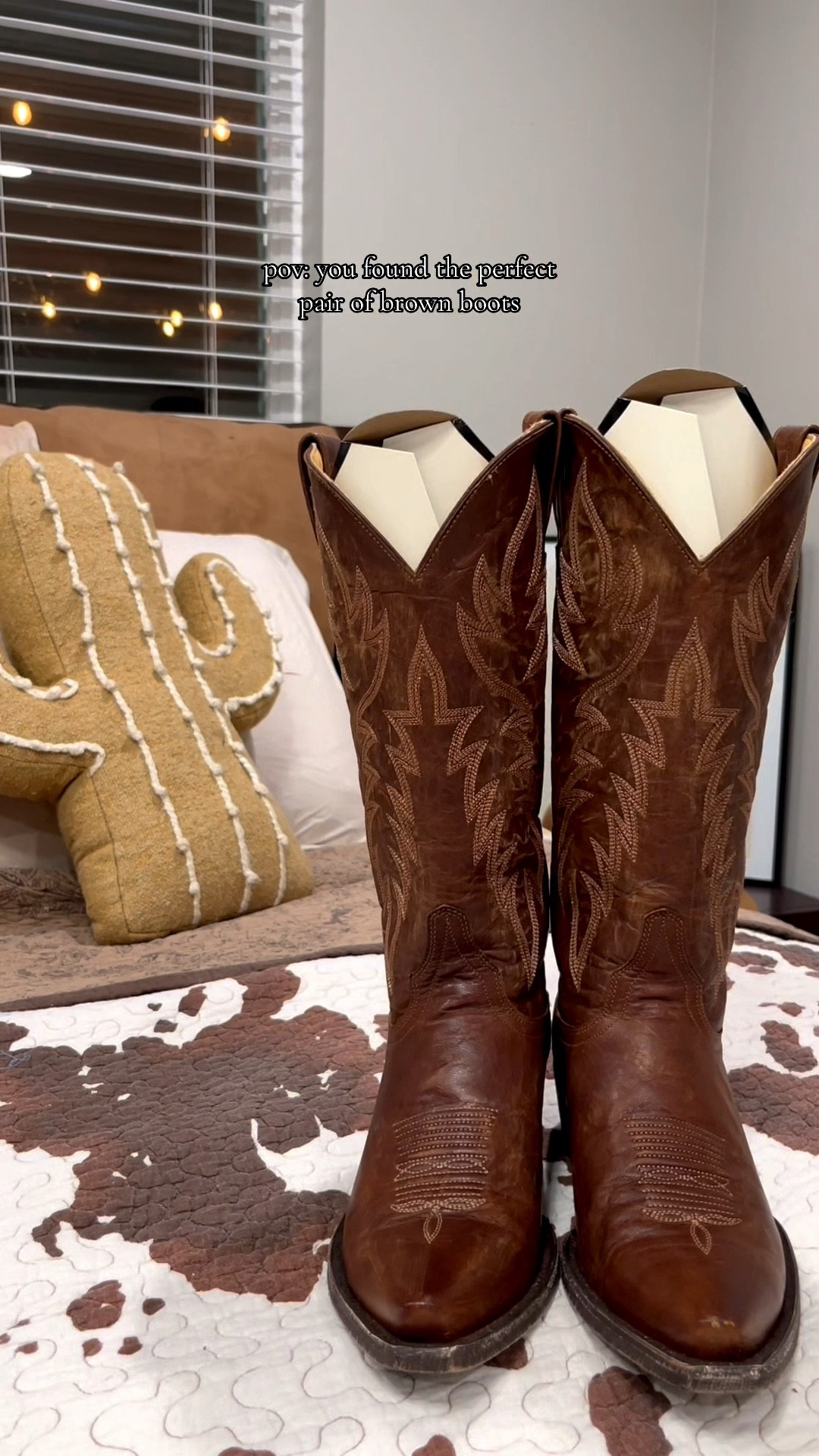 
A good brown boot will take you far 🤎
These are timeless, versatile, and an everyday western essential. #cowboyboots #westernwear #westernfashion 