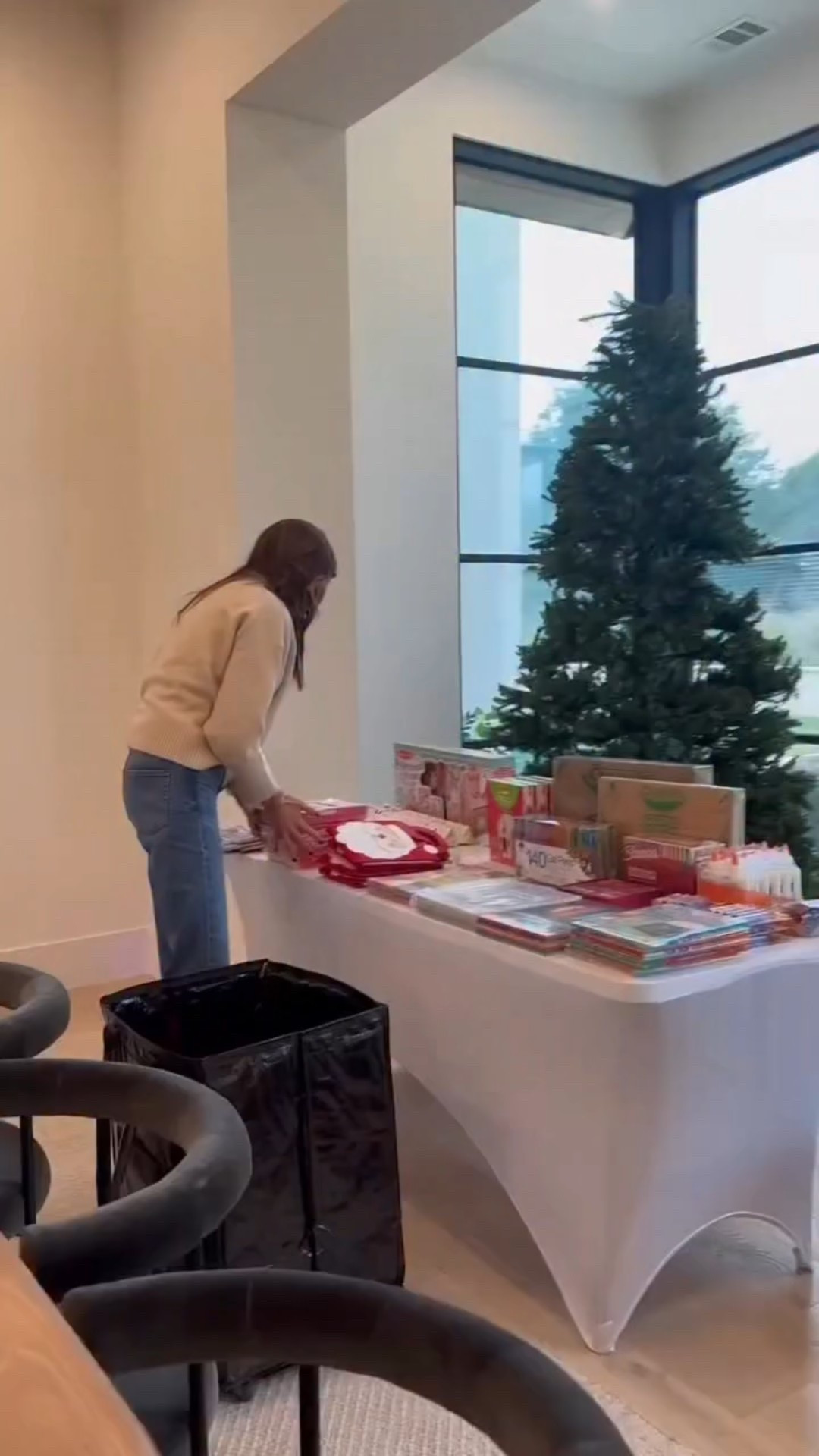 This is such a special season for Graceful Spaces, as we intentionally enter the holidays with a dedicated team focused entirely on supporting our clients through one of the most meaningful, and demanding, times of the year. ✨

For some, that looked like sourcing—holiday décor, seasonal activities for their children, and thoughtful details that made their homes feel ready for Christmas. For others, it meant full holiday setup: trees trimmed, décor placed, and homes prepared for gathering.

From Austin to projects that took us on the road, our focus remained the same—helping families settle in and move into the season with confidence.

What mattered most was the space that support created: one less thing to manage, one more moment to be present. ❤️

We’re deeply grateful for the clients who entrusted us with such a meaningful season, and for a team whose heart for hospitality shows up in every detail.

📷 @jeannalinphoto 
#gracefulspaces #holidaydecor #austinhome #christmas2026 #christmastime