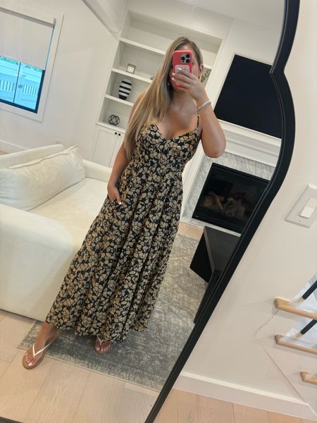 Love a neutral maxi dress! This is the perfect toned-down floral. I cant wait to transition this into Autumn/fall too! 

#LTKSaleAlert #LTKStyleTip