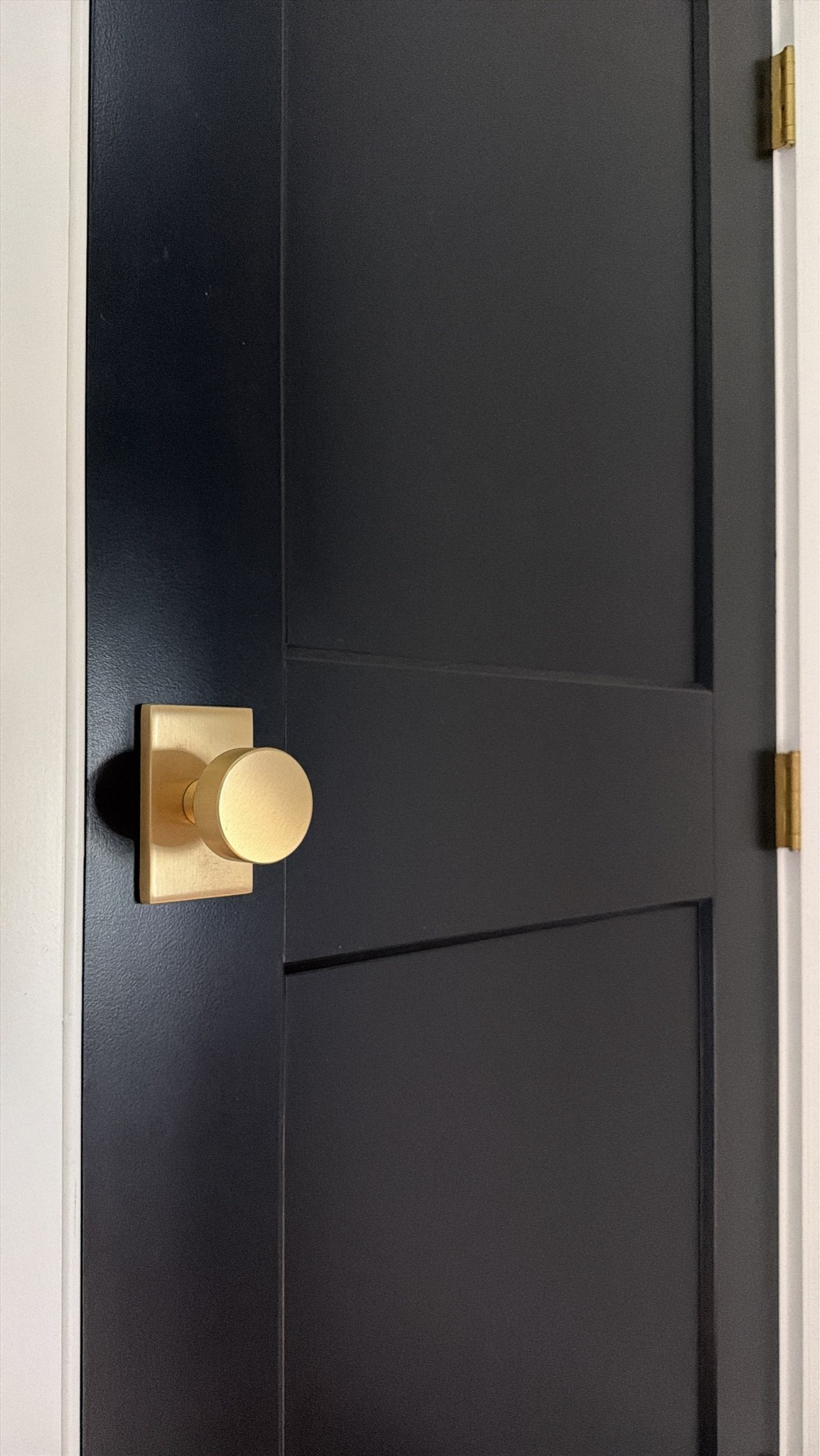 Linking my interior doorknobs 🖤