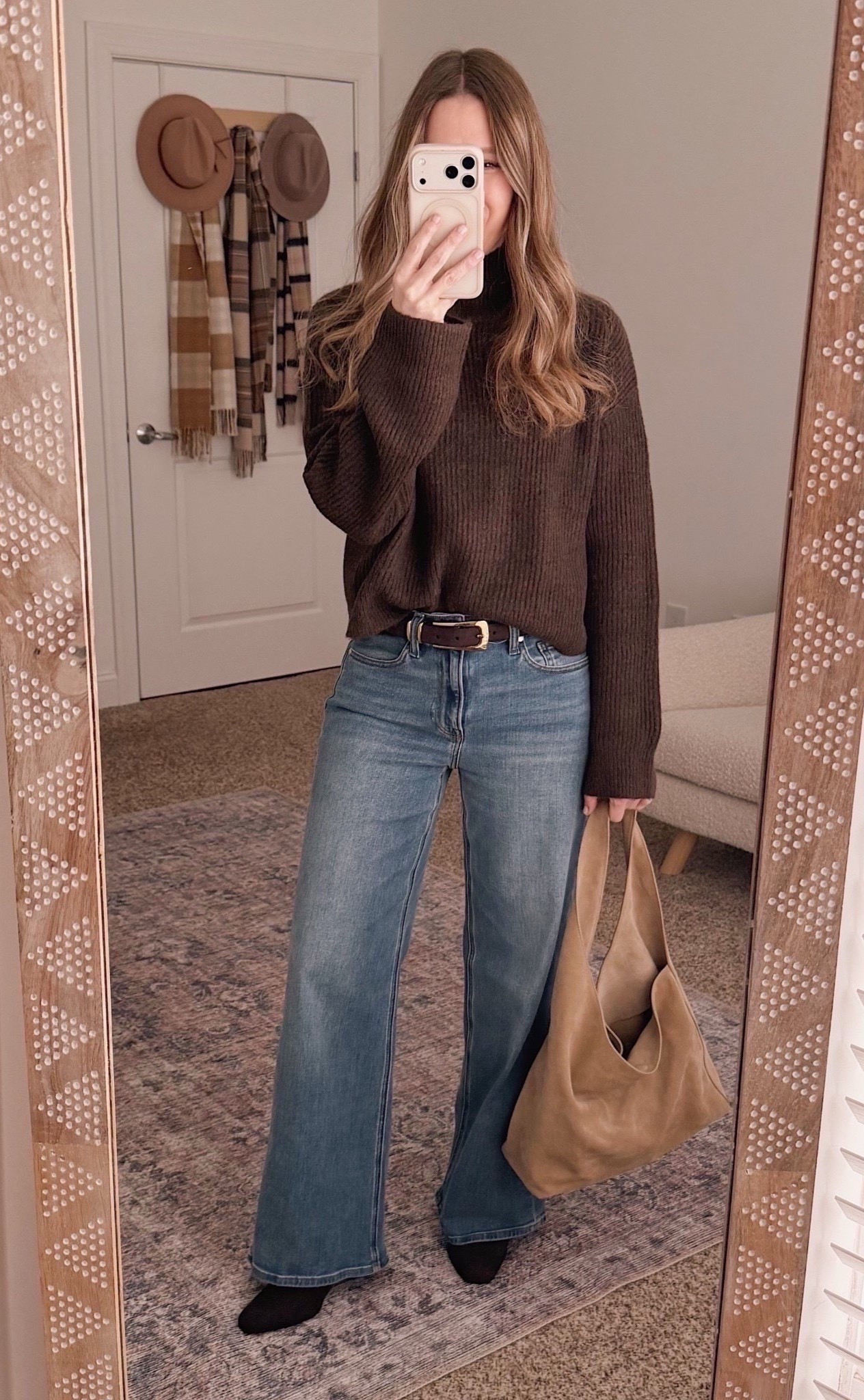 Loving this oversized mock neck with classic wide leg jeans!



#LTKOver40 #LTKWorkwear #LTKFindsUnder100