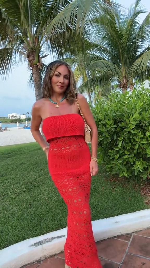 Last night’s date night look in Anguilla 🌅

This dress + the sunset = pure magic ✨

Perfect for golden hour, barefoot dinners, and a little vacation romance 💋

Wearing an XS
5’2” | 130 lbs | 34DD | 25” waist

#PetiteStyle #AnguillaNights #BeachDinnerLook #ootn #VacationOutfit #ResortStyle #SunsetGlow #IslandVibes #PetiteFashion #affliate #DateNightVibes #BeachStyle

#LTKPetite #LTKOver40 #LTKStyleTip