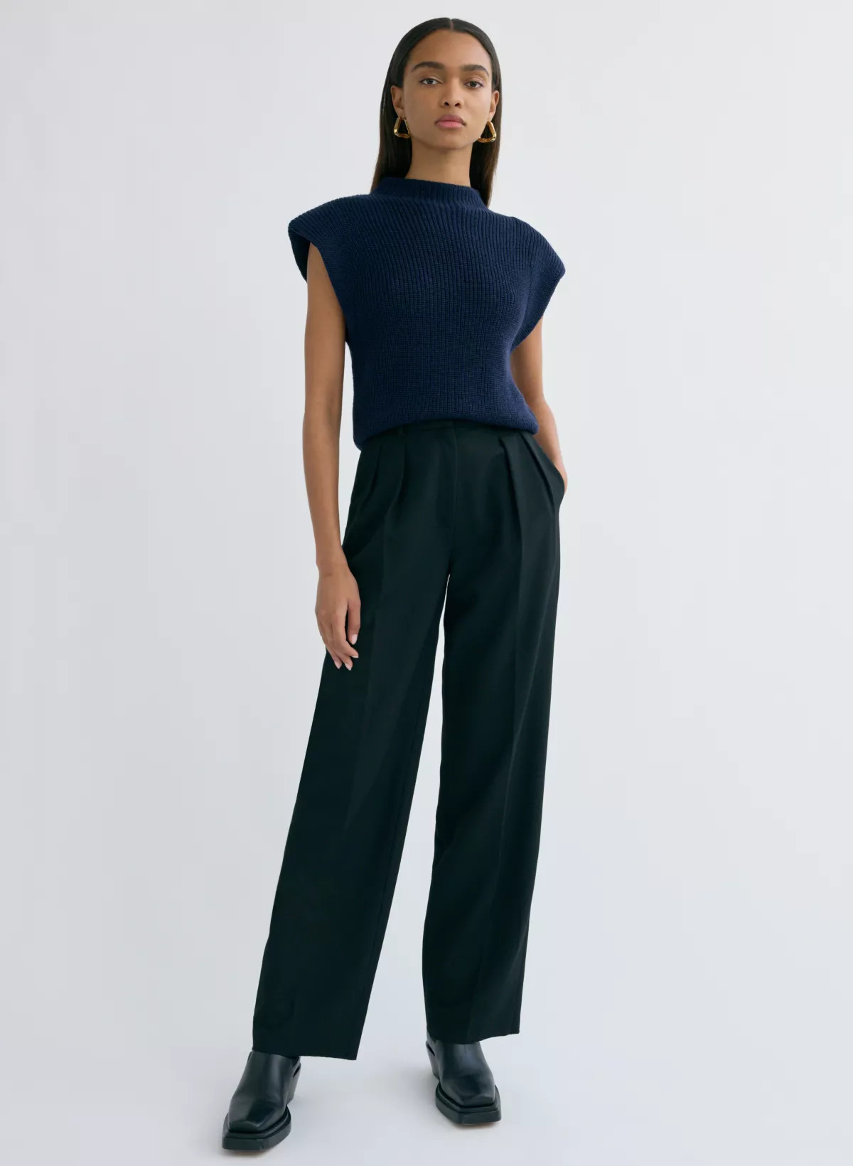 HAZLITT SWEATER VEST | Aritzia