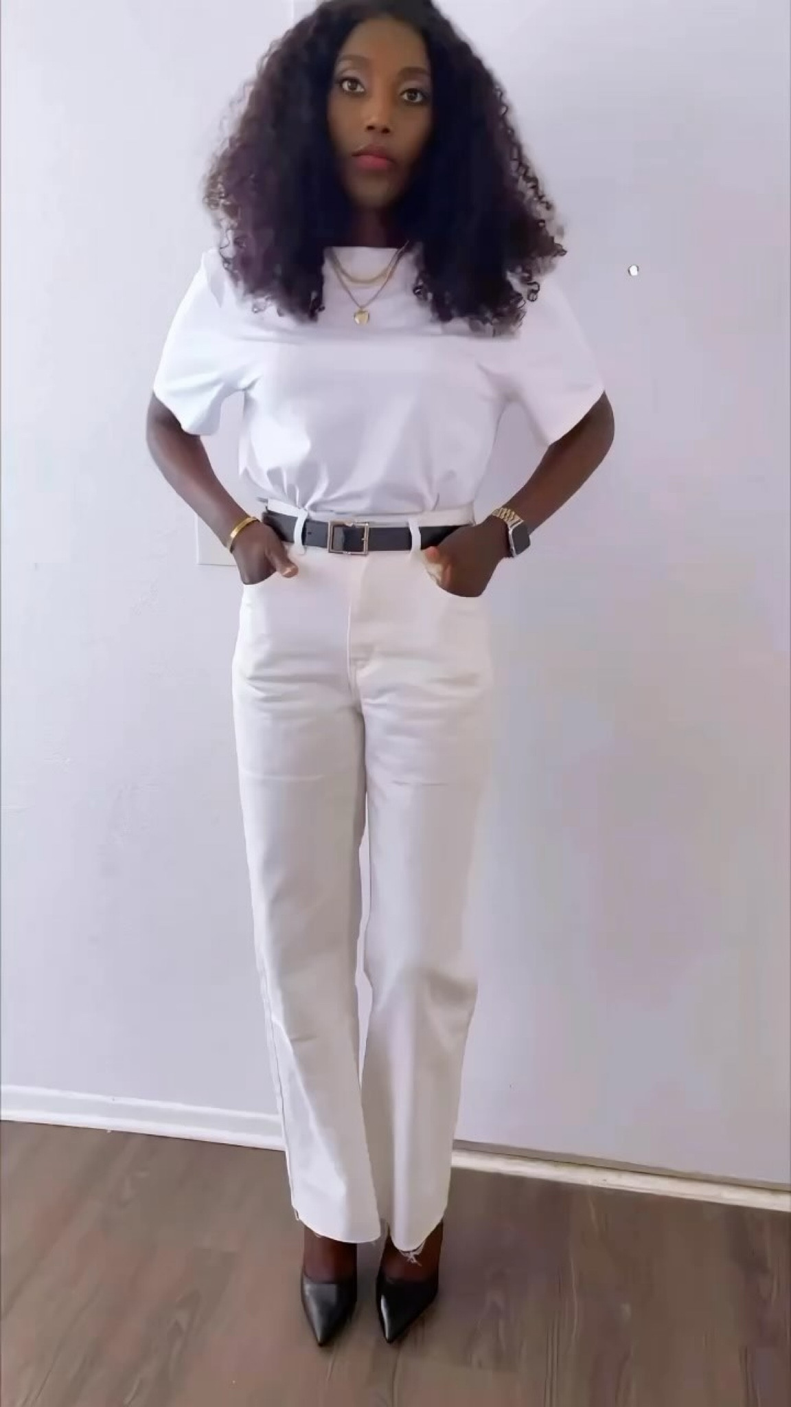 All white 🤍

Yes or No?

#elevated casualoutfits #fitcheck #outfitrepeater #wardrobestaples  #pinterestaesthetic #everydayoutfit #outfitoftheday #dailyoutfits #minimalstyle #casualootd #transitionaloutfits #dailyreels #parisianstyle #styleinspo