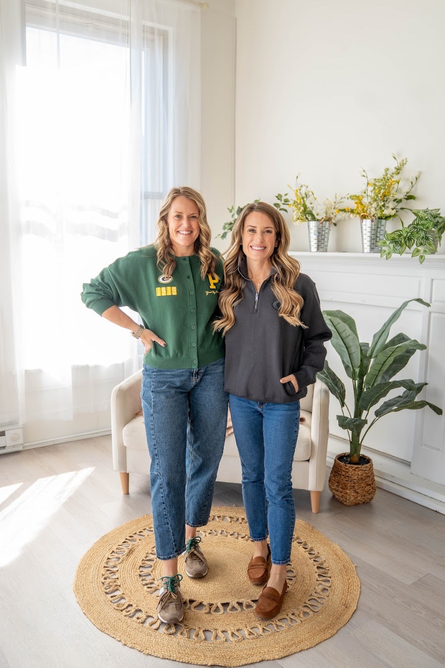 Game day outfit ideas! 🏈

Green Bay Packers  football season  football game  sweatshirt  jeans  casual outfit  @abercrombie