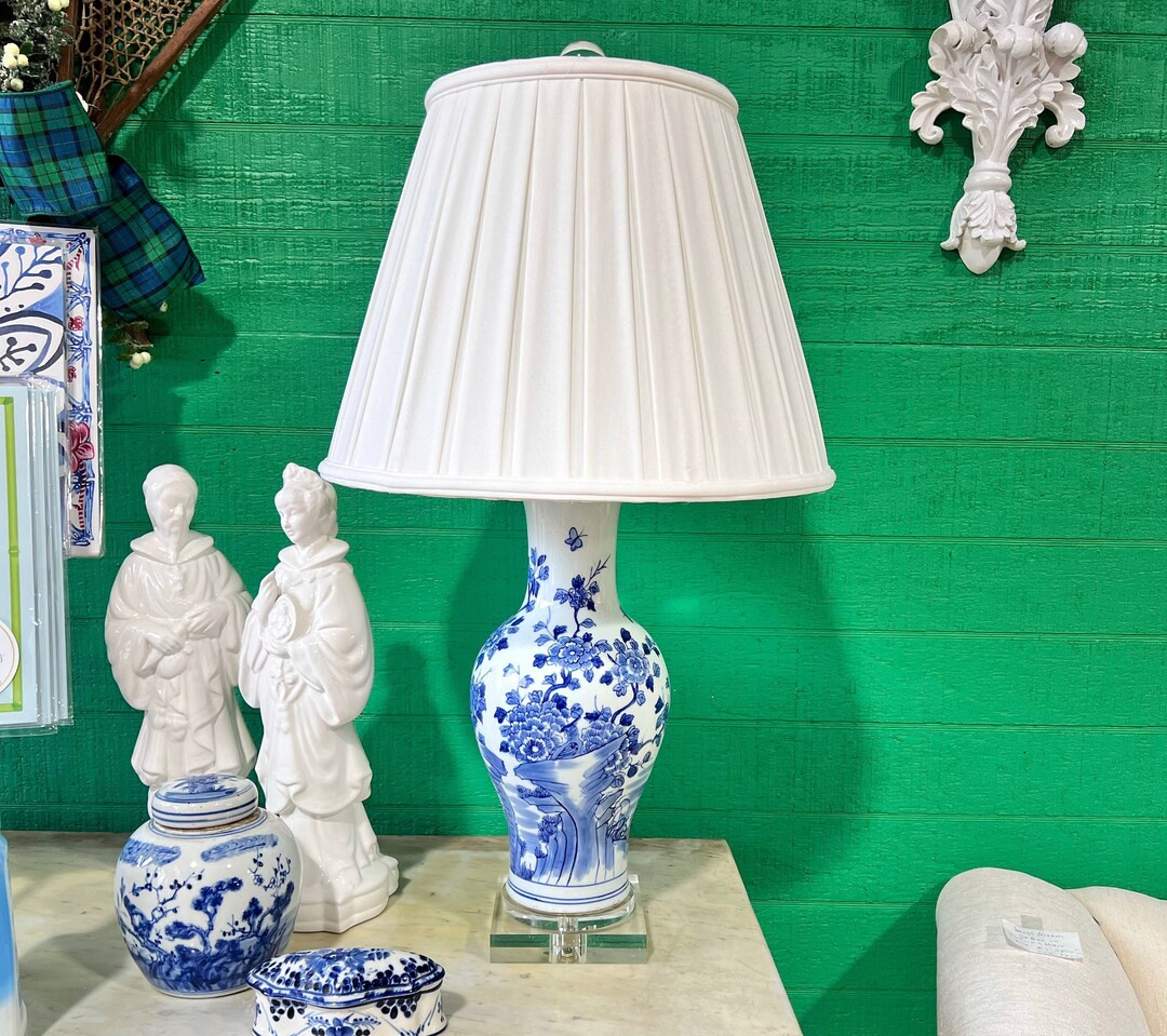 Blue and White Porcelain Chinoiserie Lamp - Etsy | Etsy (US)