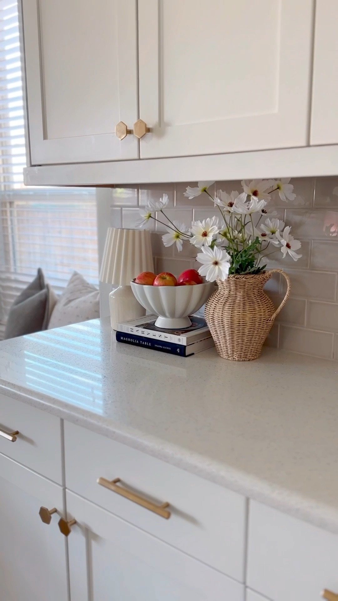 I love a little kitchen moment, don’t you?

#LTKSeasonal #LTKHome #LTKStyleTip