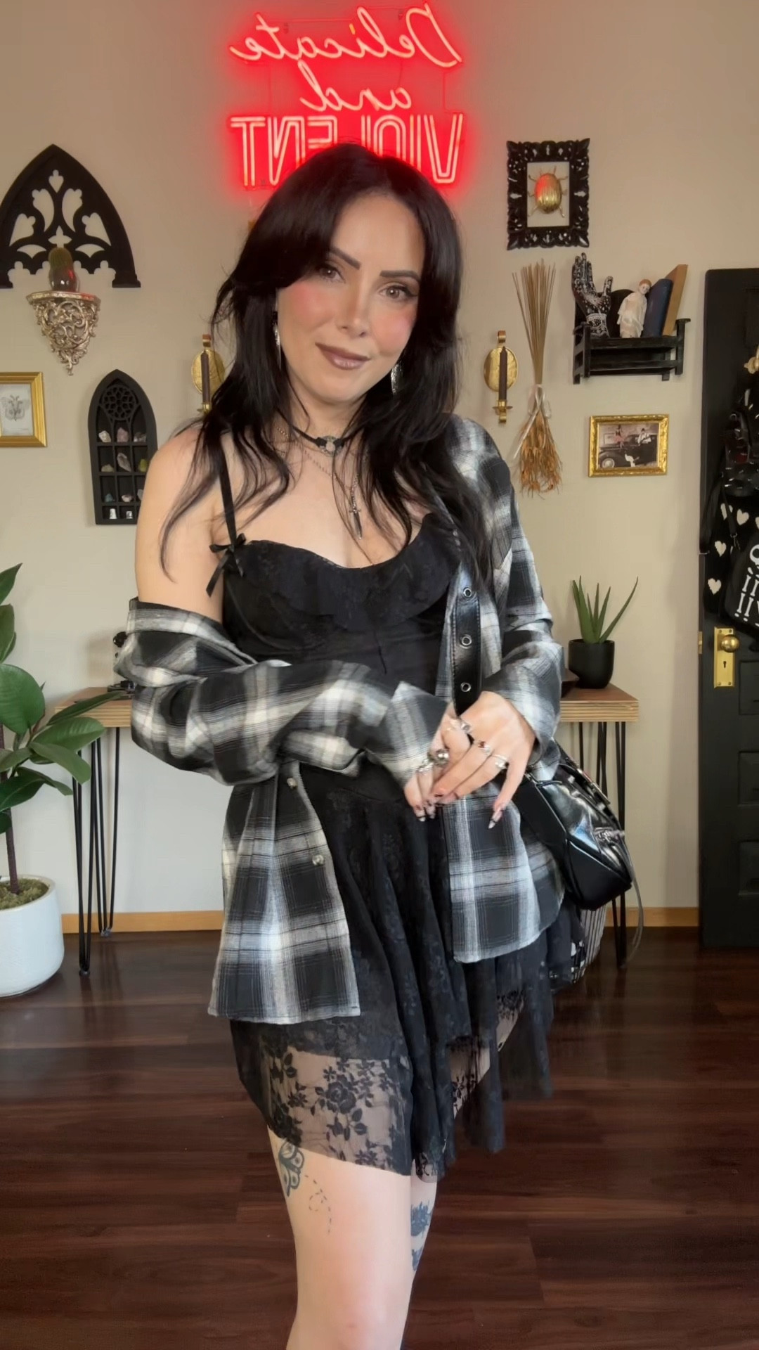 Easy grunge look 

#LTKSeasonal #LTKStyleTip #LTKFallSale
