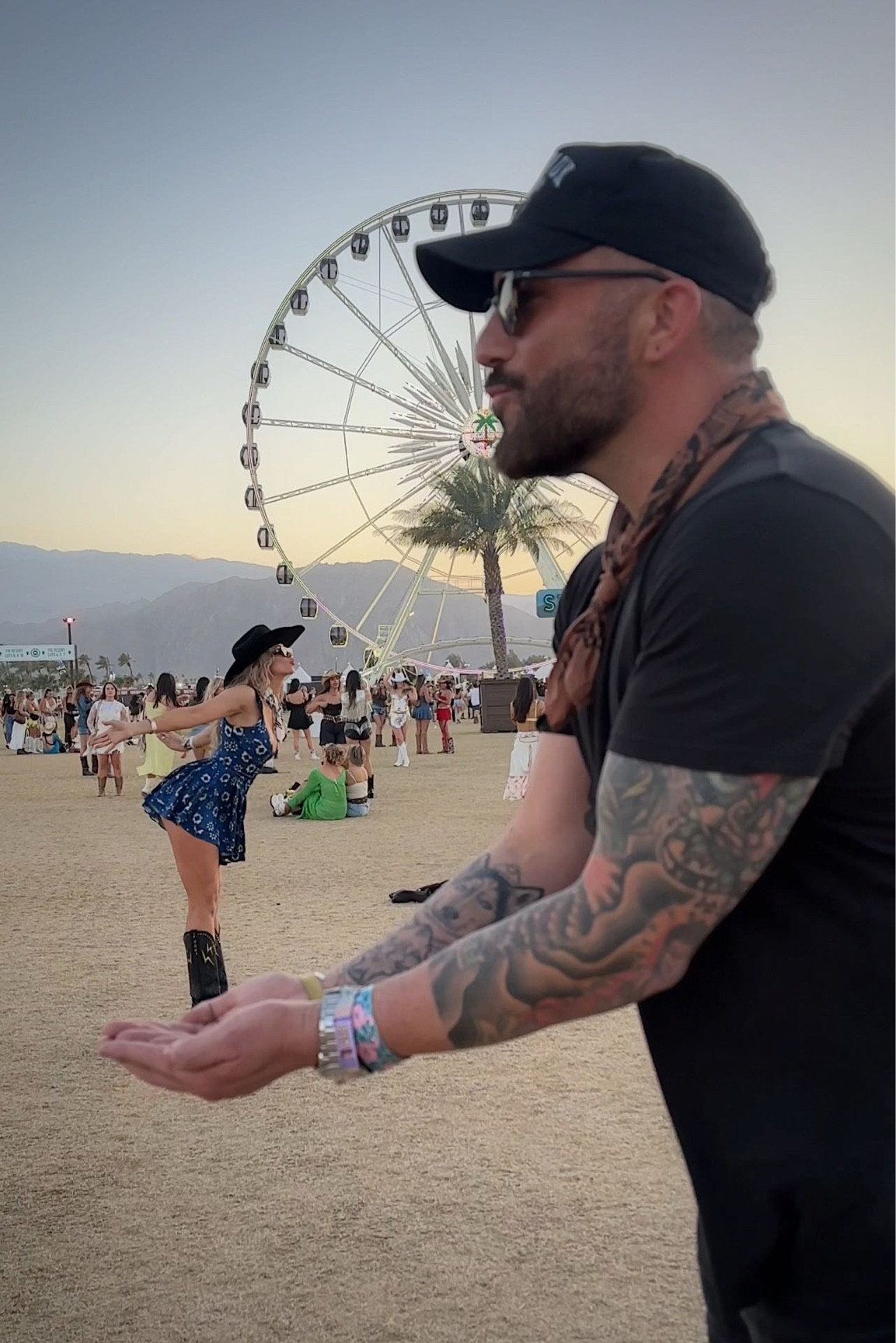 I’m going to be honest, I’m not sure how I talked Ty into this one (also realizing I say this often these days, but it’s true)… but it happened, and I’m not complaining 😉 @stagecoach with my honey, and @cowboytears makes my heart so happy! 🌵

appreciate your help with this one fam @zackery_napier

#cowboytears #stagecoach #leaveherwild