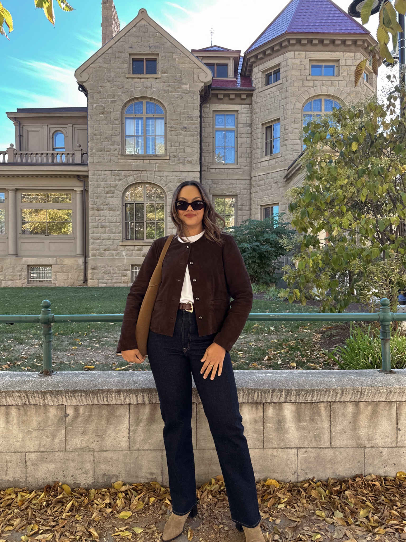 Fall outfit idea!

-Reformation chocolate brown collarless suede jacket, I have a large. 
-Aritzia white T-shirt, I have a medium. 
-Levi’s high rise straight jeans in indigo, I have a size 30. 
-Beige suede ankle boots, similar linked. 
-Coach beige suede oversized tote bag. 
-Celine Triomphe cat eye sunglasses. 


#LTKcanada #LTKstyletip #LTKautumn