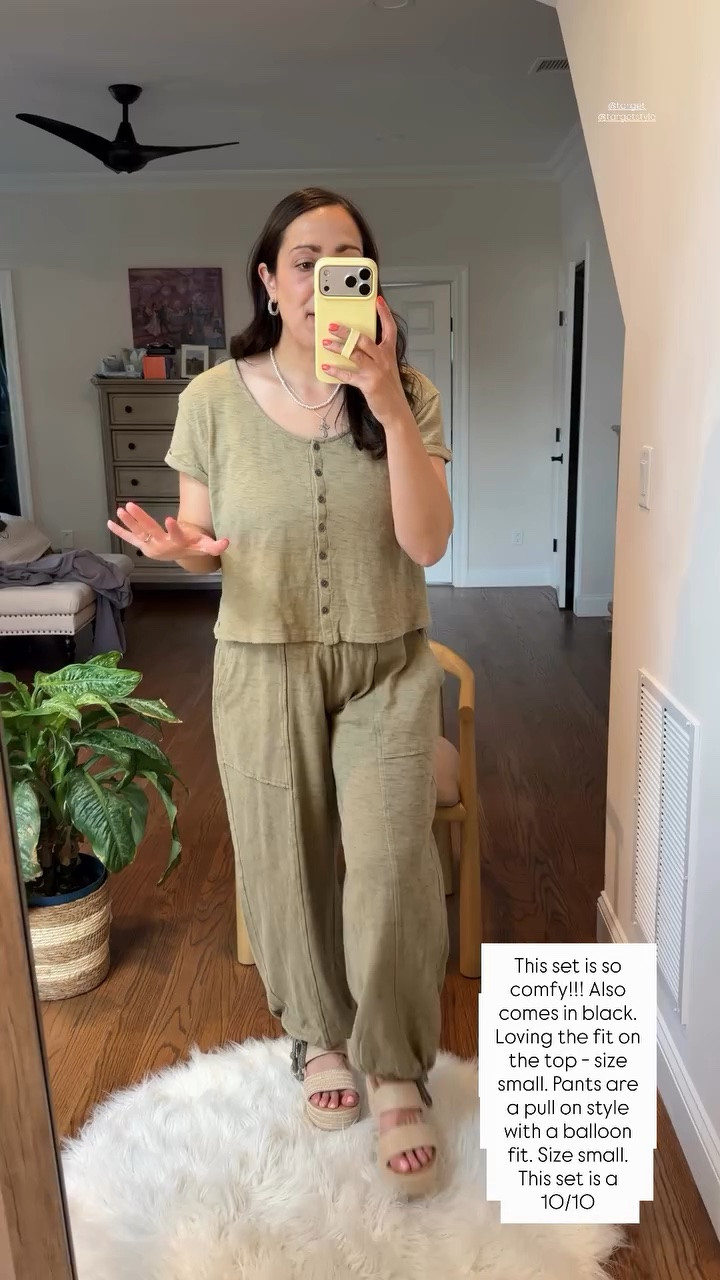 This set is so comfy!!! Also comes in black. Loving the fit on the top - size small. Pants are a pull on style with a balloon fit. Size small. This set is a 10/10 @target @targetstyle