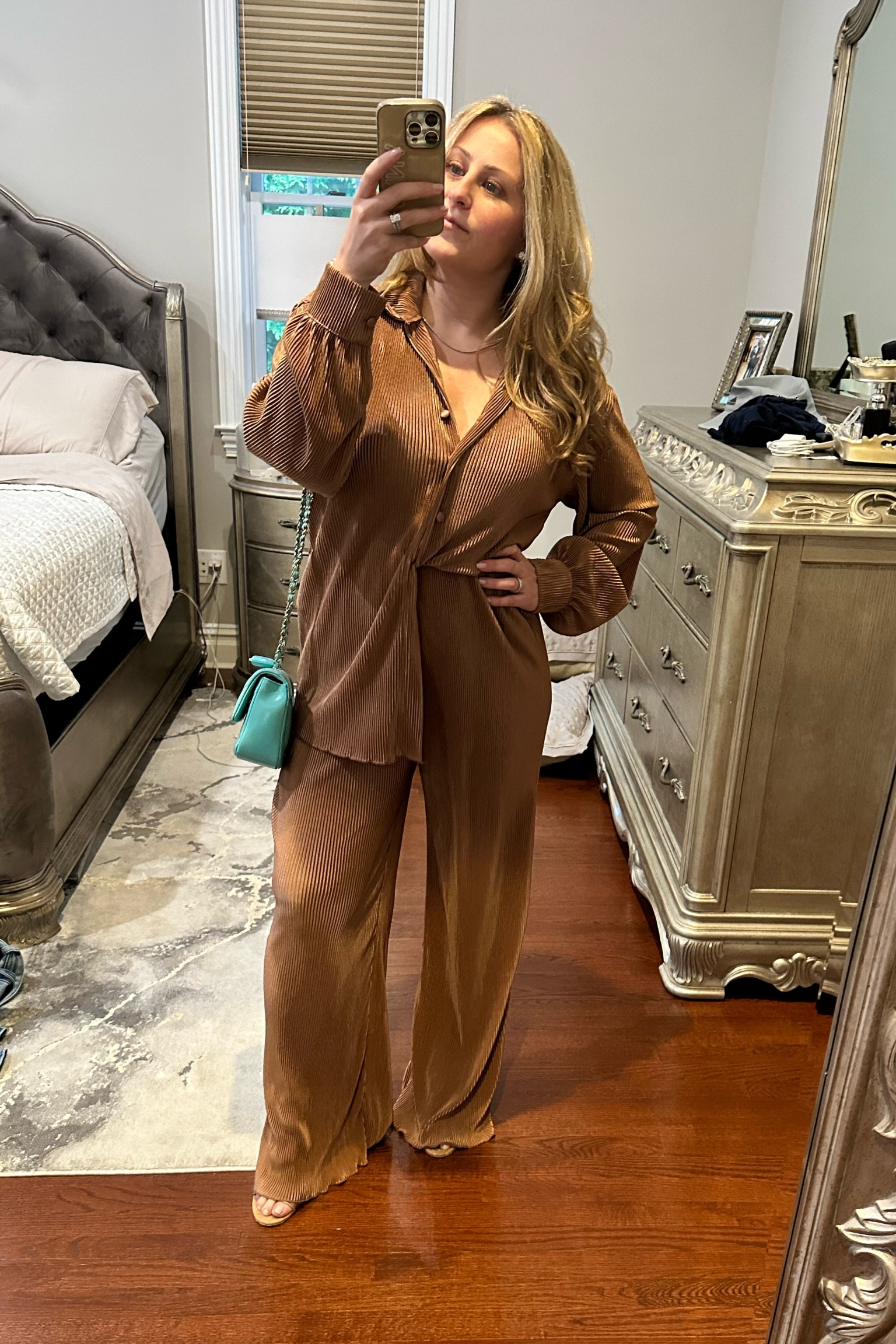 Friday night #ootd 

#LTKFindsUnder50 #LTKSaleAlert #LTKStyleTip