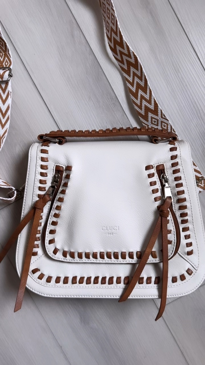 How cute is this?! Love the details and the quality is great!!!

#LTKitbag #LTKfindsunder50 #LTKfindsunder100