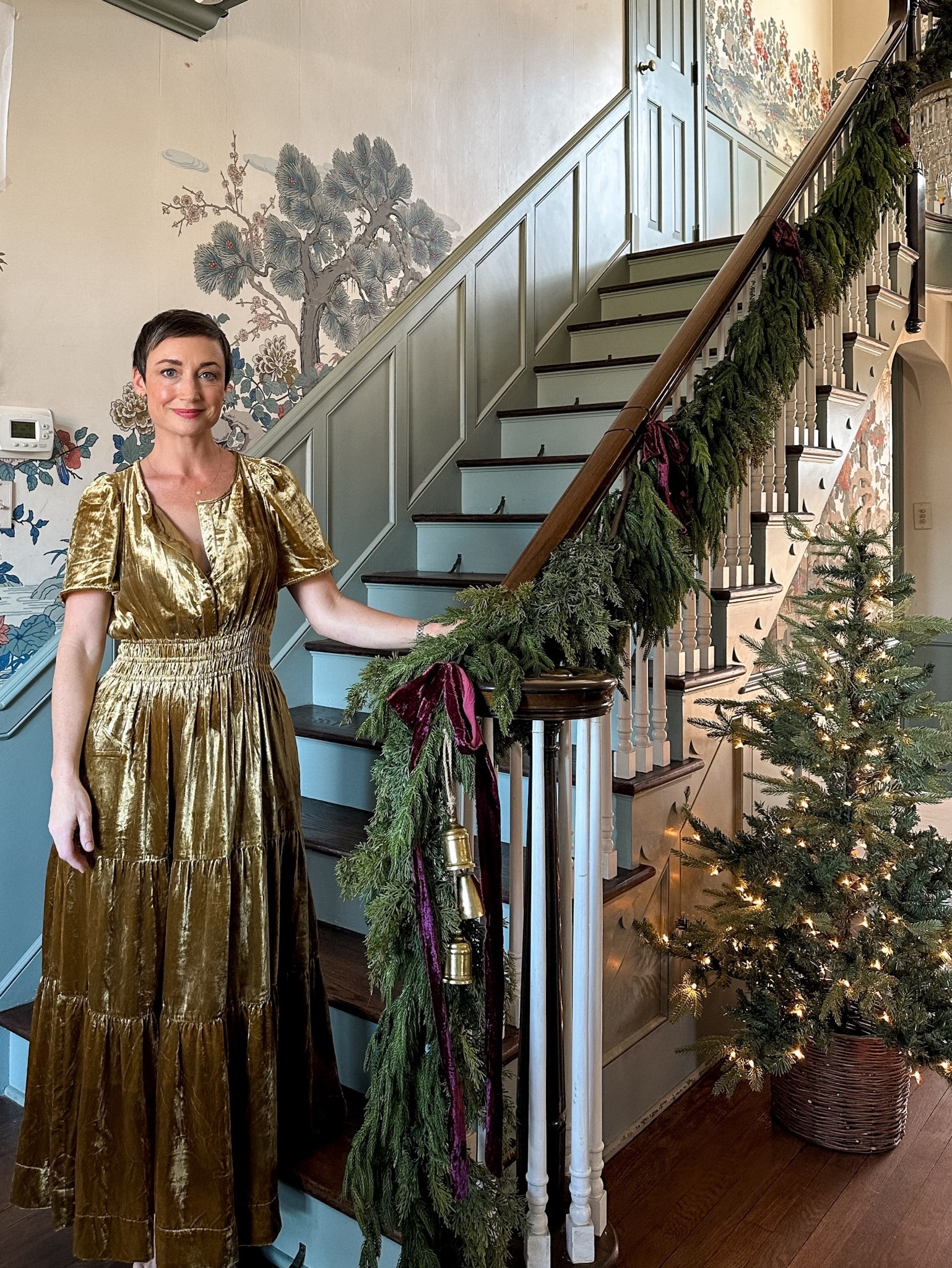 My favorite dress of all time for Thanksgiving- flattering fit, pockets, loose waist 🙌. My colorant available anymore but the new ones are gorgeous! 
And the budget version! 


#LTKHoliday #LTKOver40