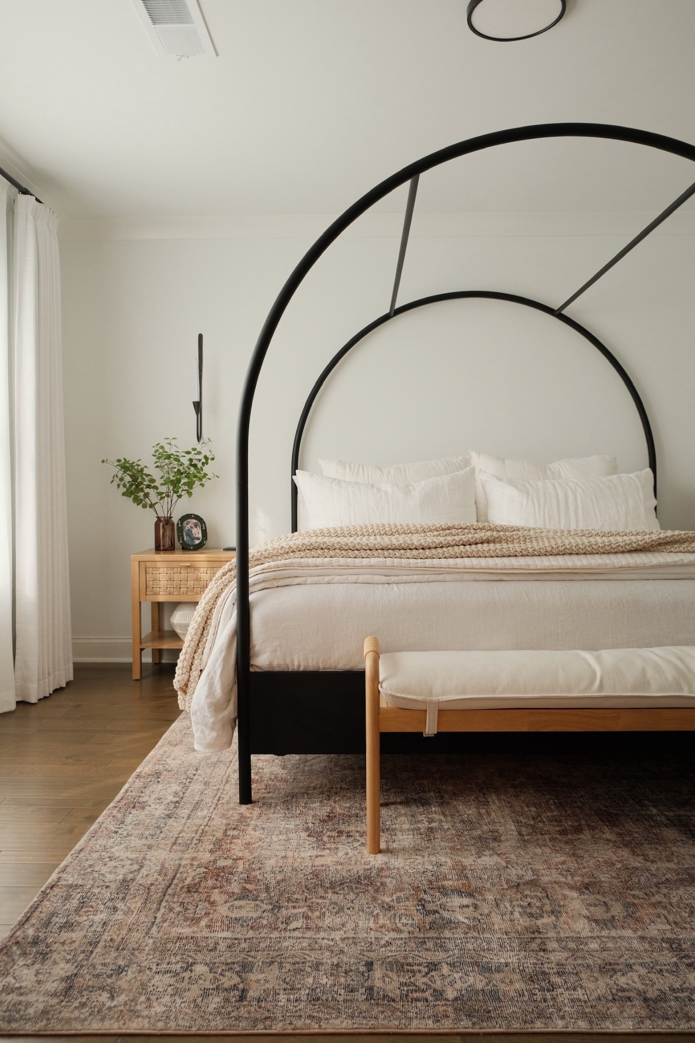 Master bedroom neutral colors 

#LTKHome