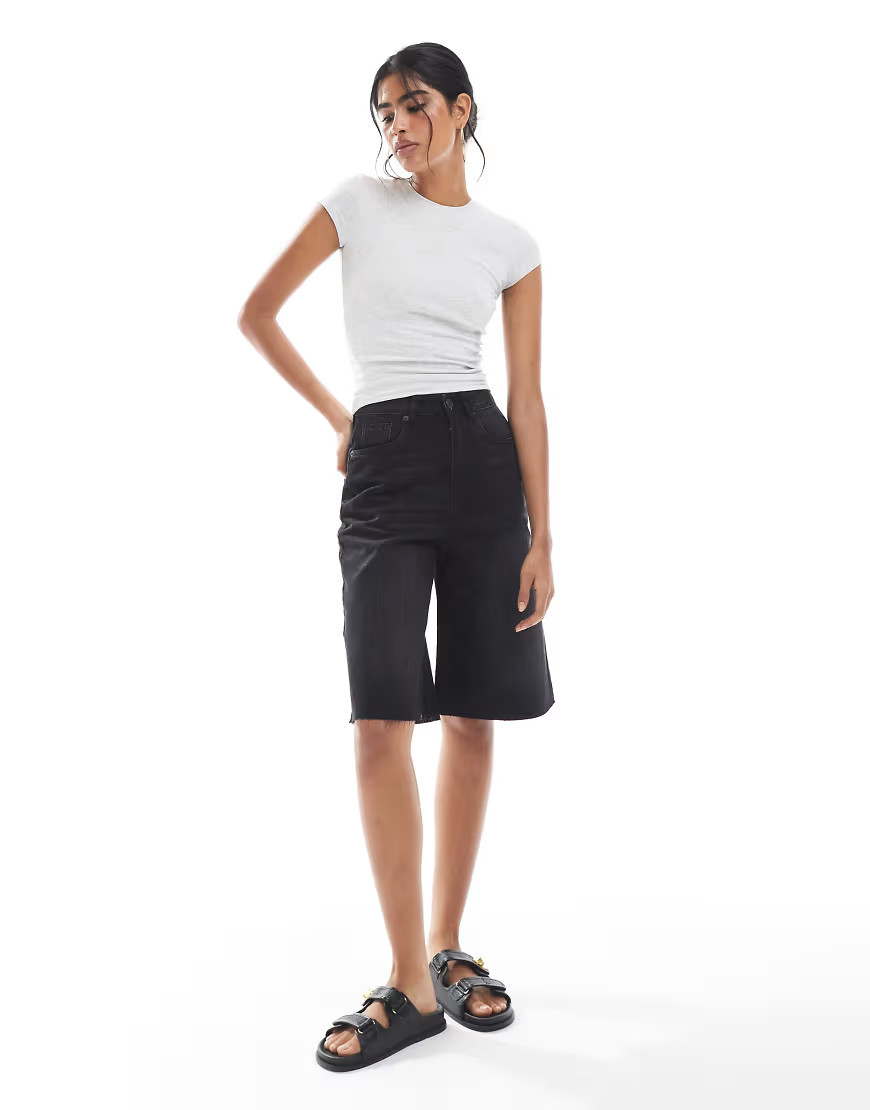 Daisy Street low rise denim jorts in black | ASOS (Global)