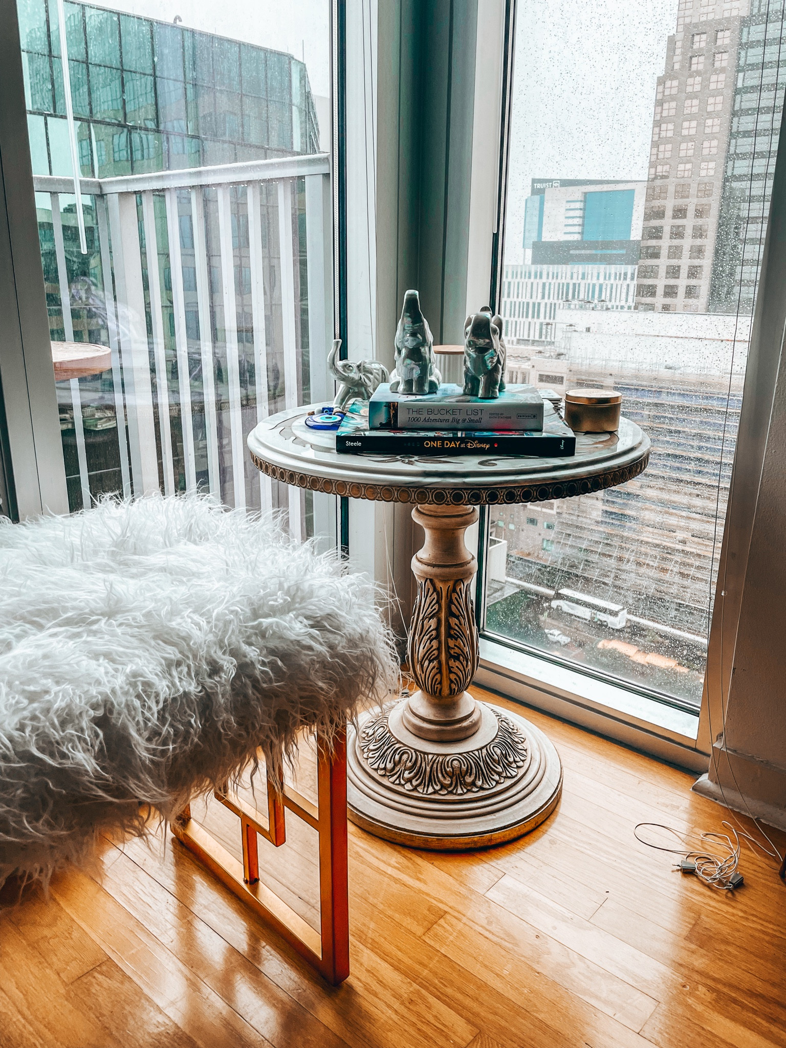 Downtown Living Room Aesthetic #home #homedecor #livingroom 

#LTKhome