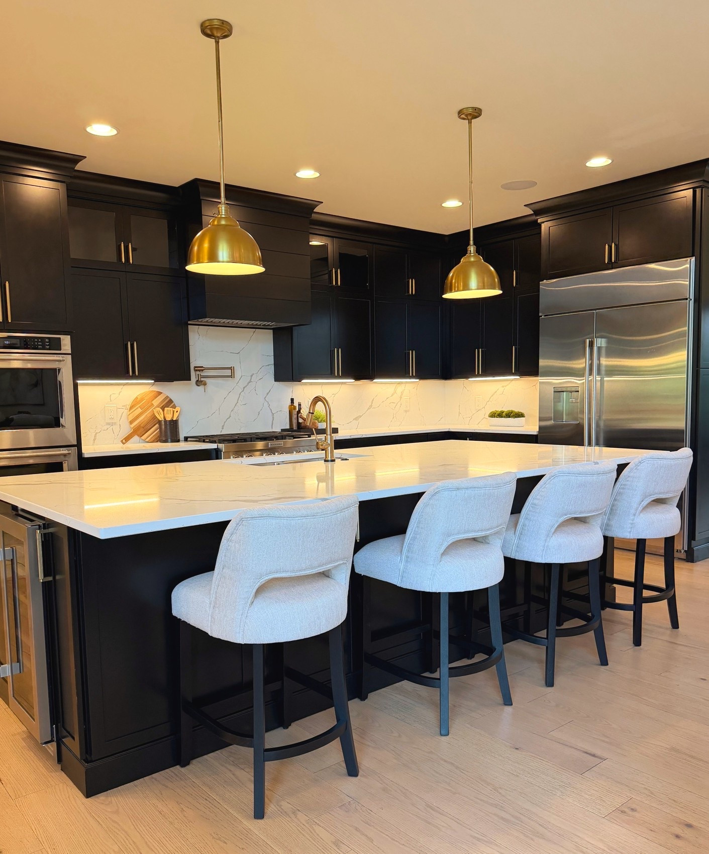 The bar stools everyone asks us about. 🤍 

bar stools, counter stools, kitchen island, kitchen inspiration, kitchen decor, modern kitchen, transitional style

#LTKHome #LTKSaleAlert #LTKSeasonal