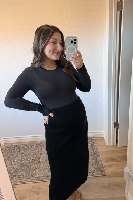 Bodysuit is 70% off!

I wear a small pre-pregnancy and even now at 30 weeks! It’s veryyy stretchy! Also comes in a shorts sleeve version!

Skirt is also a size small that I wore pre-pregnancy! LOVE 

#LTKfindsunder50 #LTKbump #LTKstyletip
