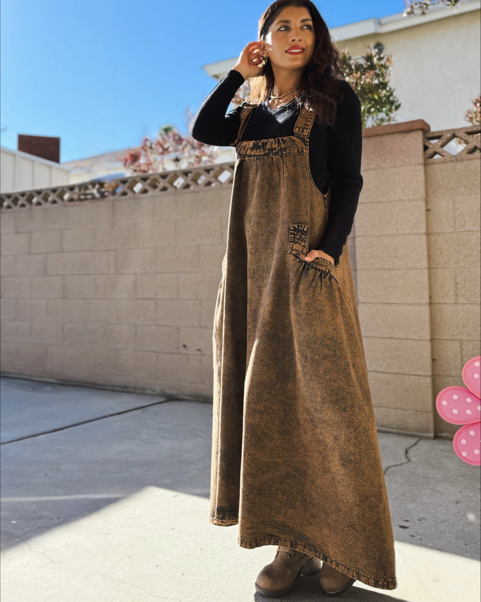 The easiest denim dress you’ll ever wear 💙
Loose fit, functional pockets, and so versatile — style it with sneakers, boots, or Uggs. I wore this out today and got so many compliments. Effortless, comfy, and on trend.
Size S for reference.



denim dress
casual denim dress
loose fit dress
everyday outfit
fall casual outfit
winter casual dress
dress with pockets
sneaker outfit
boot outfit
ugg outfit
effortless fashion

#LTKFindsUnder50 #LTKBump #LTKootd