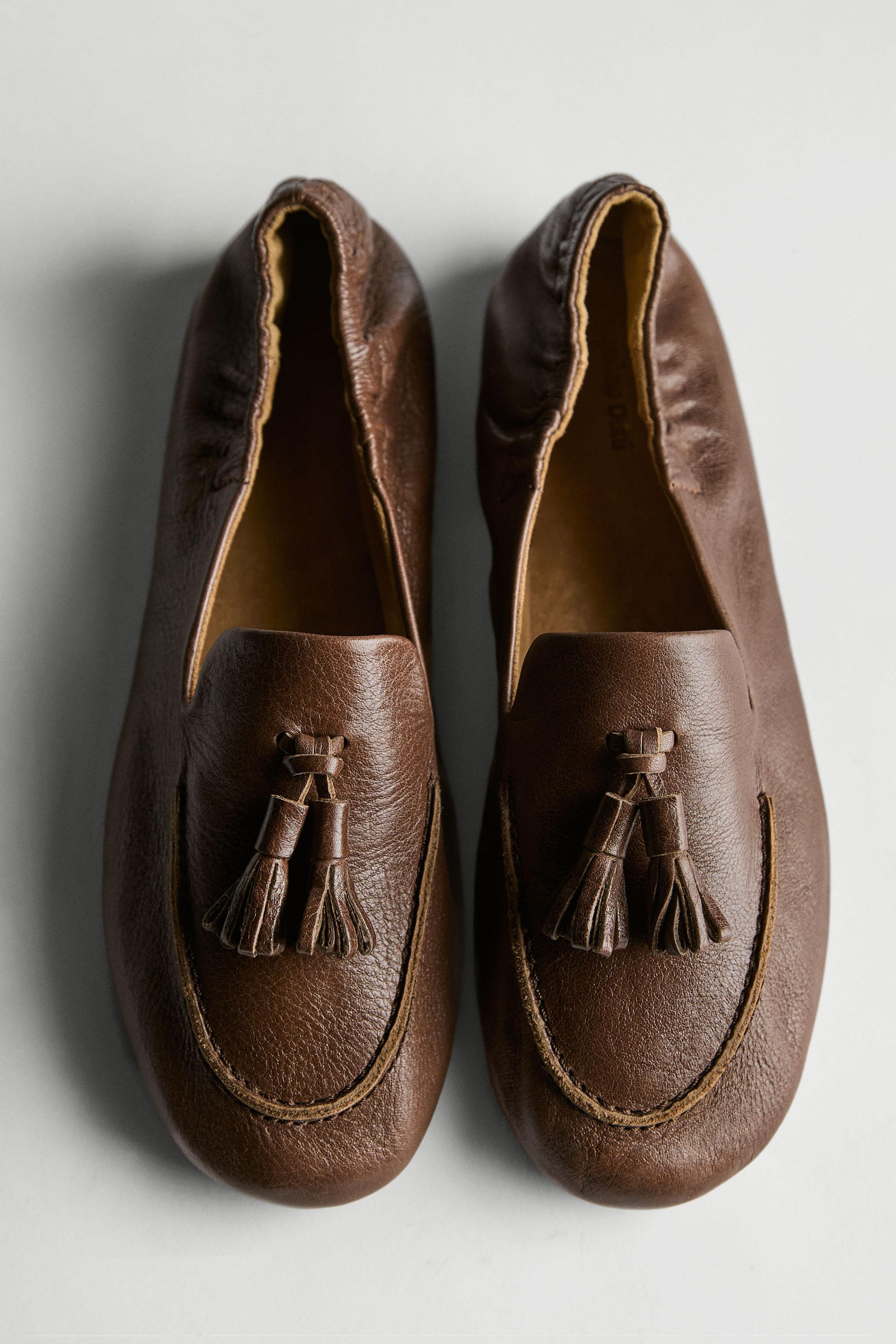 Leather tassel loafers | Massimo Dutti US