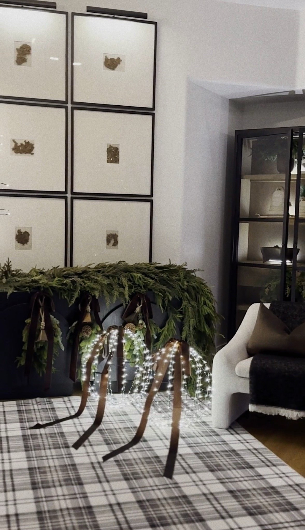 Bring a little sparkle to your holiday setup with these glowing hanging balls ✨ Whether styled as ornaments with a bow or hung indoors and outdoors, they add the perfect festive touch to any space. 🎄

#HolidayDecor #ChristmasStyle #GlowingOrnaments #FestiveVibes #AmazonFinds #AmazonHome #SeasonalDecor #HomeInspo #InteriorStyling #ChristmasInspo



#LTKSeasonal #LTKU #LTKHome