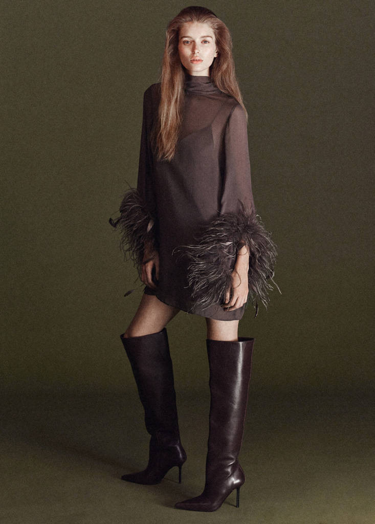 Feathered dress with bell sleeves medium brown - Woman - 4 - MANGO | Mango (US/MX/AU)