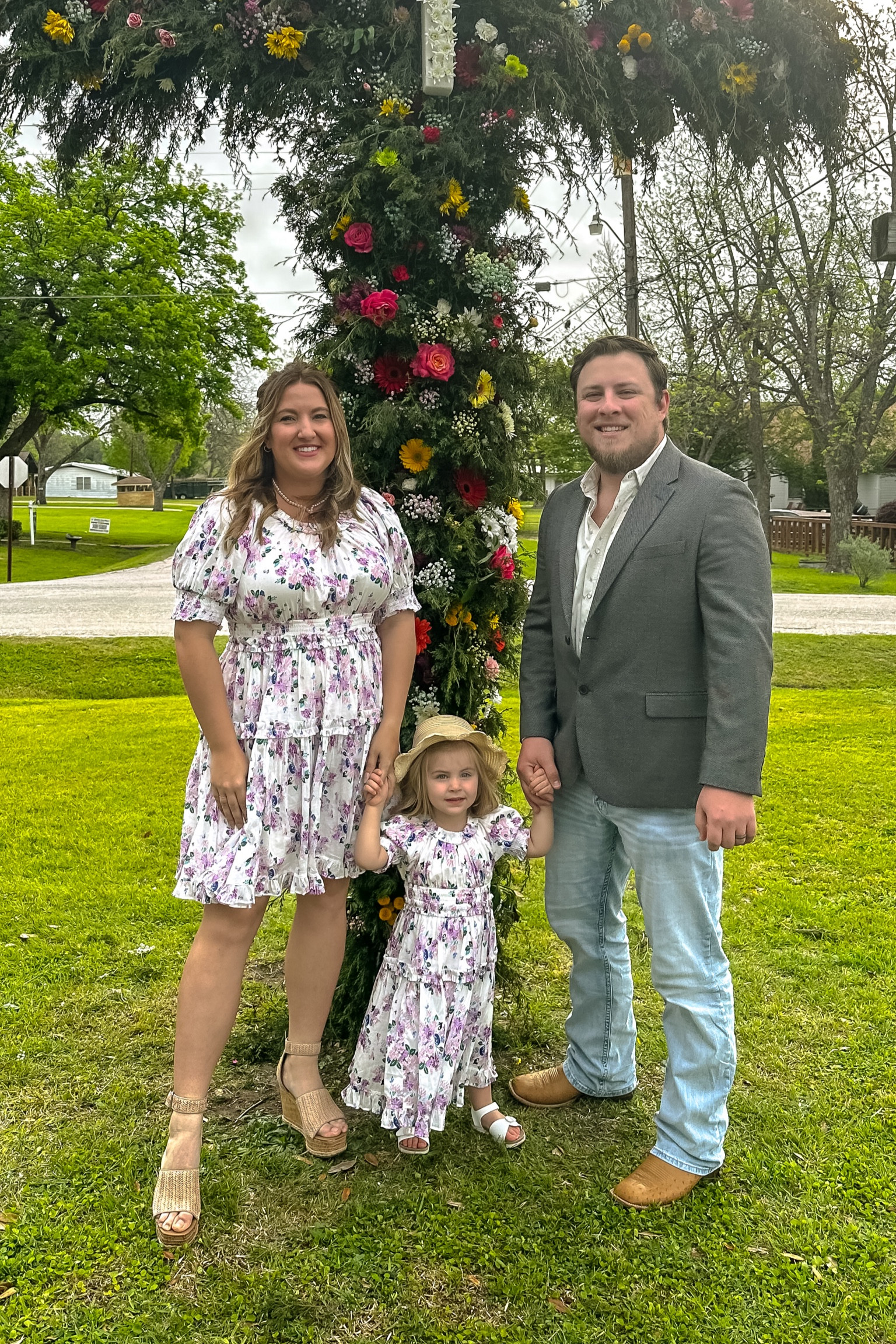 Mommy and mini matching dresses, family church outfitt

#LTKfamily #LTKkids #LTKmidsize