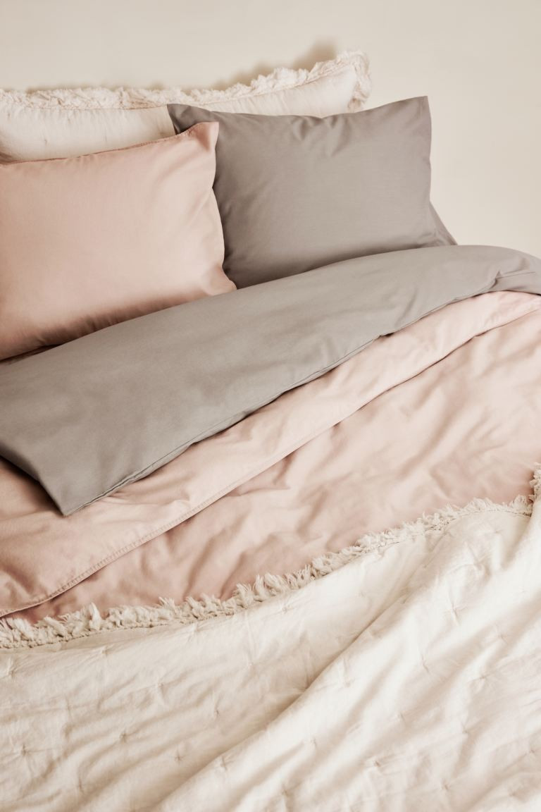Ruffle-trimmed Cushion Cover | H&M (US + CA)