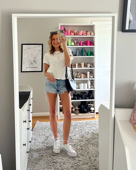 Easy spring outfit idea from American eagle! 💕 size 00 in these denim shorts and basic tee 