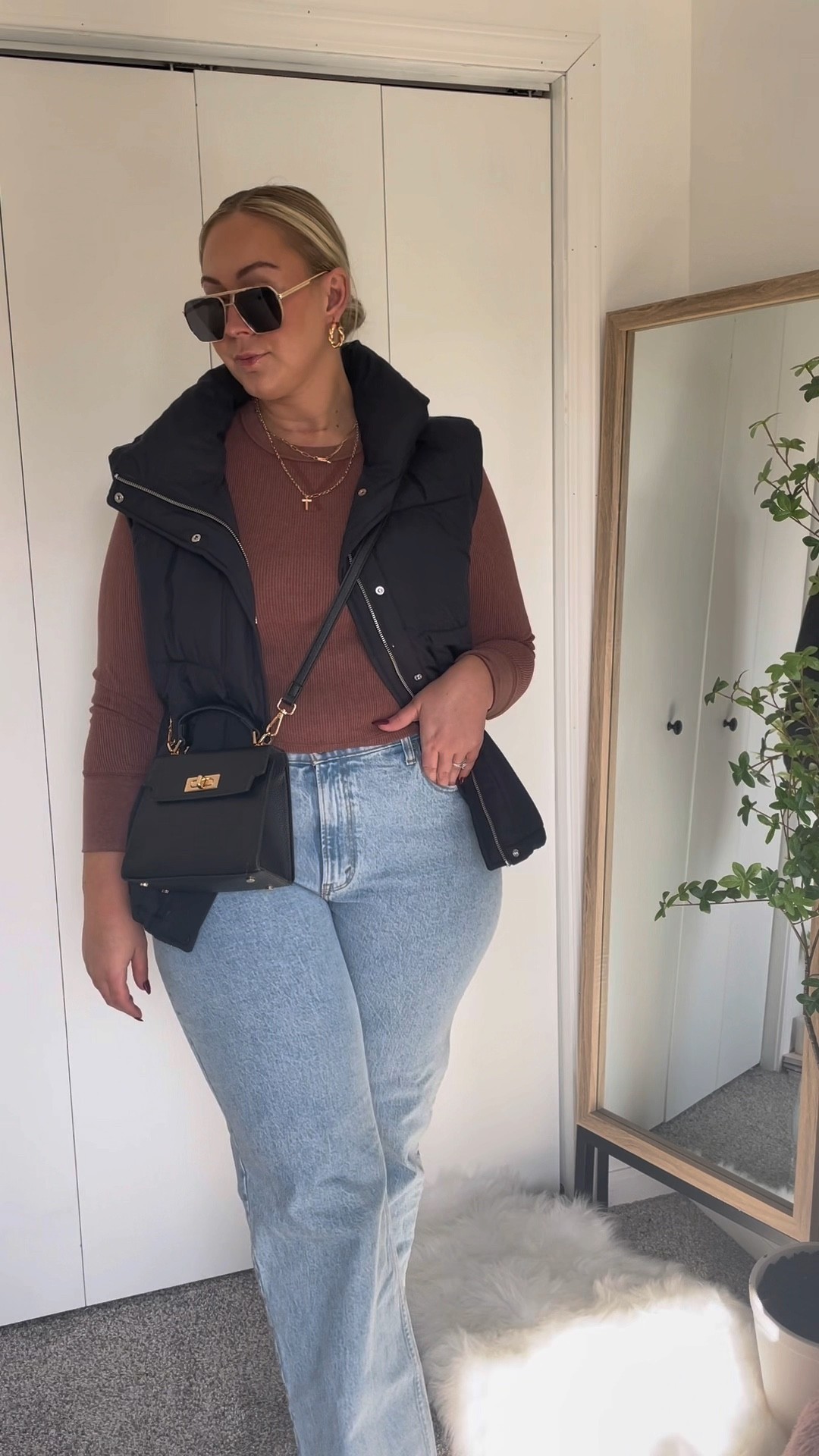 Casual fall OOTD
LONG SLEEVE TEE: large
JEANS: 32 long

#LTKcurves #LTKstyletip #LTKunder100