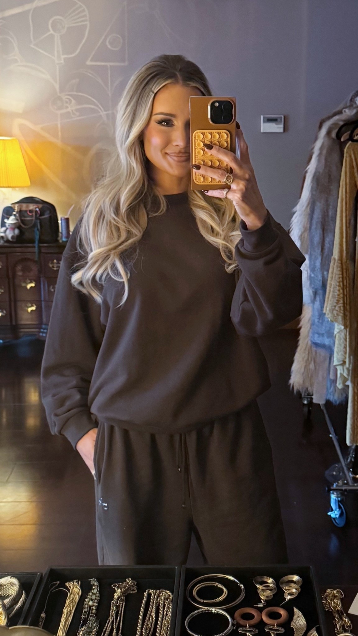 Alo set is on sale right now!!!

#LTKCyberWeek #LTKgrwm #LTKSaleAlert