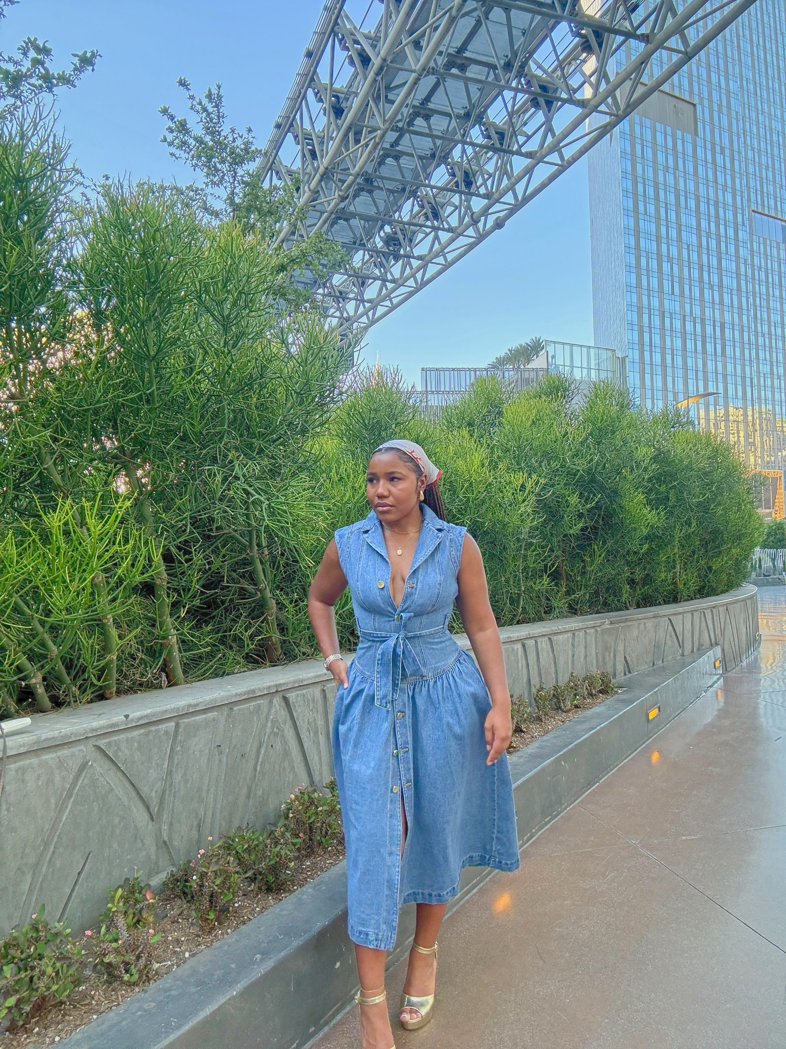 let’s go to the Adele concert in the cutest little denim dress by Jenne Naylor 

#LTKfindsunder100 #LTKstyletip #LTKfindsunder50