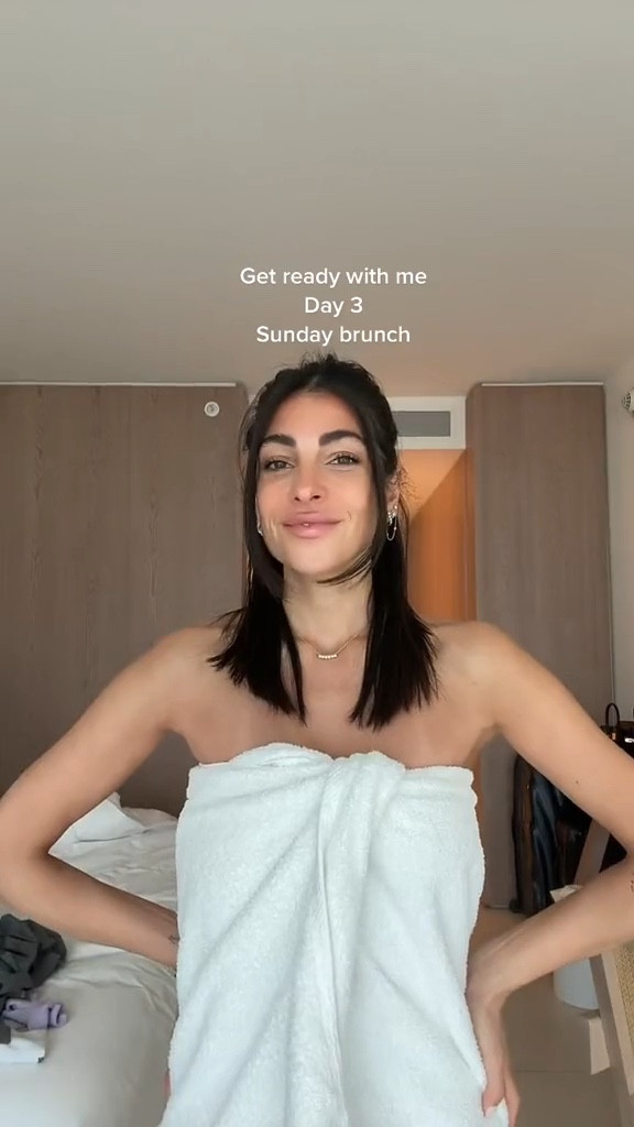 Get ready with me Day 3 - Sunday Brunch edition 🍳

outfit inspiration, grwm, Bottega Veneta leather ankle boots, Jacquemus Le Bandeau knit bralette, Dior Solar The sublimating Oil, Douglas, MyTheresa, Dior solar self tanning gel, pre-owned Birkin handbag, Netherlands. 

#LTKeurope #LTKSeasonal #LTKstyletip