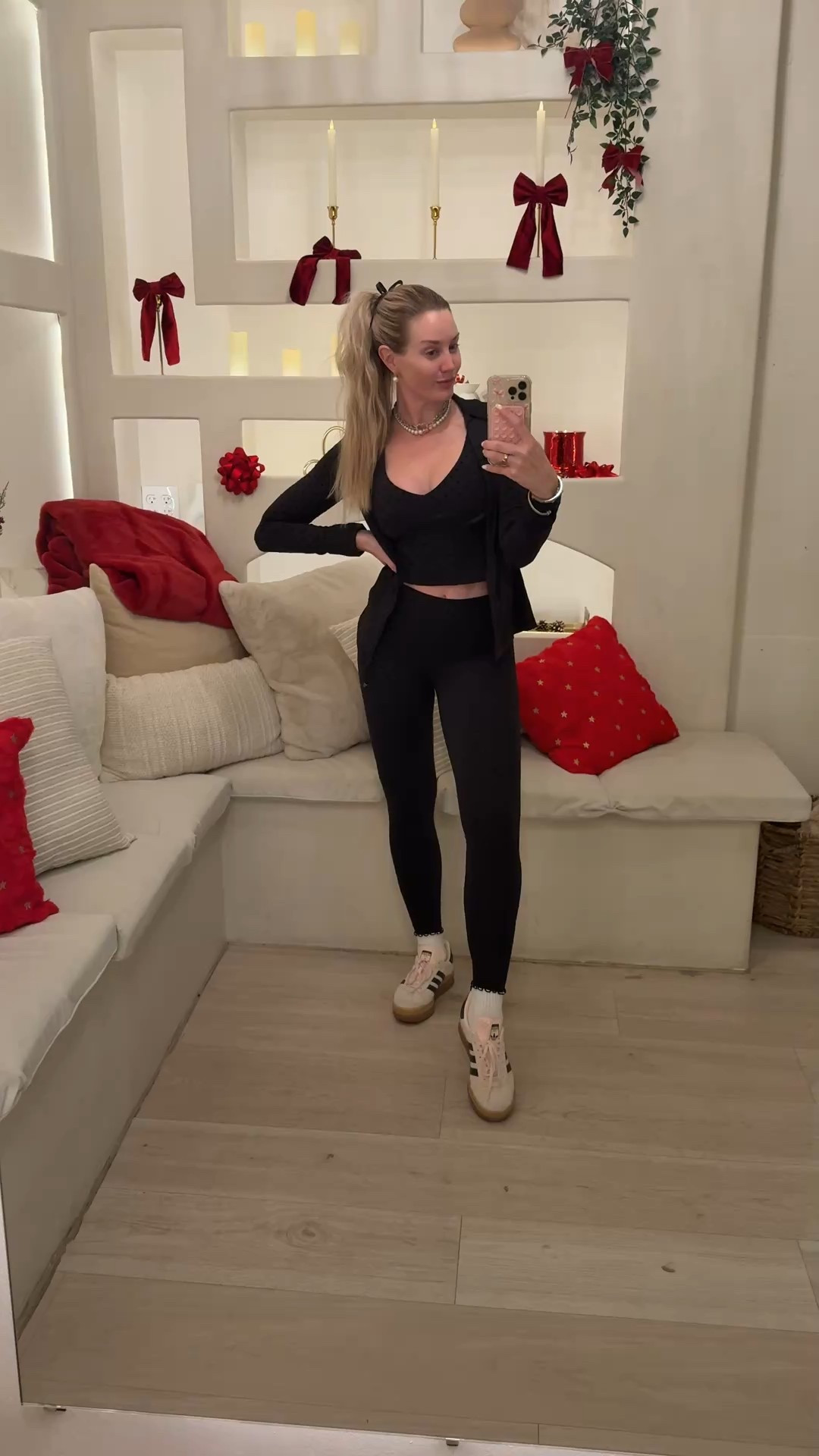 The viral polka flock🖤

Yes she’s as cutie in person! Wearing 6 jacket & leggings, sized up to 8 for top  

#LTKfitnessgoals #LTKootd #LTKGiftGuide