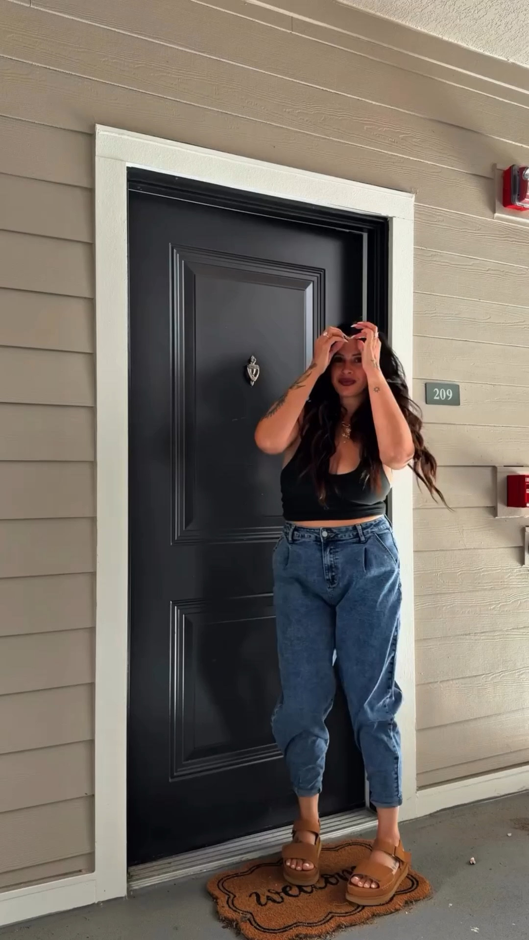 This week’s outfits were giving “doing it messy but still cute” 💁🏼‍♀️ from school drop-offs to errands to field days… we made it work.

Comment SHOP to get sent the links to you directly 

#momstyle #everydayoutfits #casualchic #realmomlife #weeklyoutfits

mom outfits casual style everyday mom fashion what i wore this week outfit inspo real life style busy mom outfits effortless looks

#LTKootd #LTKMidsize #LTKSeasonal