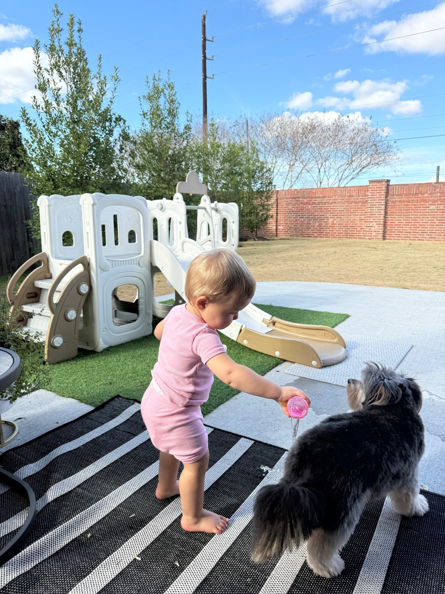 Oh Quinn hahah, Millie gets no peace around here nowadays

#LTKmomlife #LTKKids