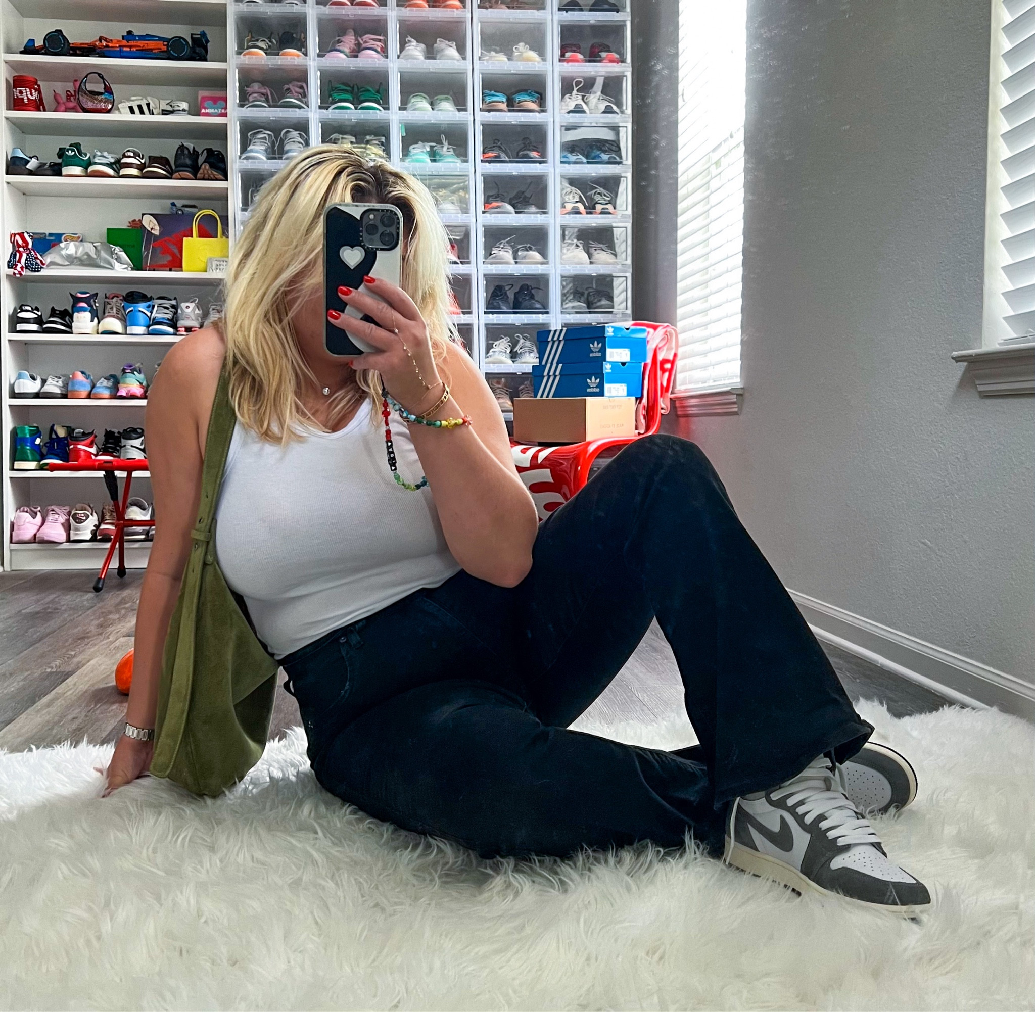 really ready for summer weather to be done and fall weather to be here 🍂 *or for it to at least not hit 90 degrees everyday🙃*

#snkrskickcheck #jordan1washedblack #ootdfashion #outfitstyle #streetfashionstyle

#LTKstyletip #LTKmidsize #LTKshoecrush