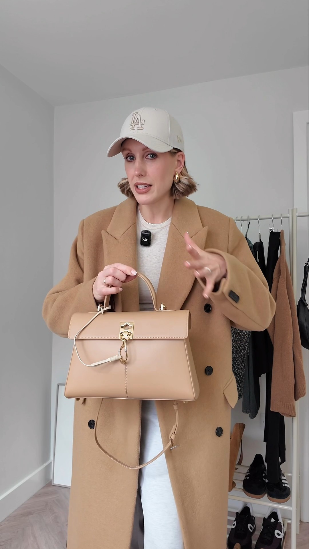 30 days of outfits - day 2 ; how to uplevel your loungewear chic#30daysofoutfits #casual #skims #adidastrainers #loungewear 

#LTKshoecrush #LTKstyletip #LTKVideo