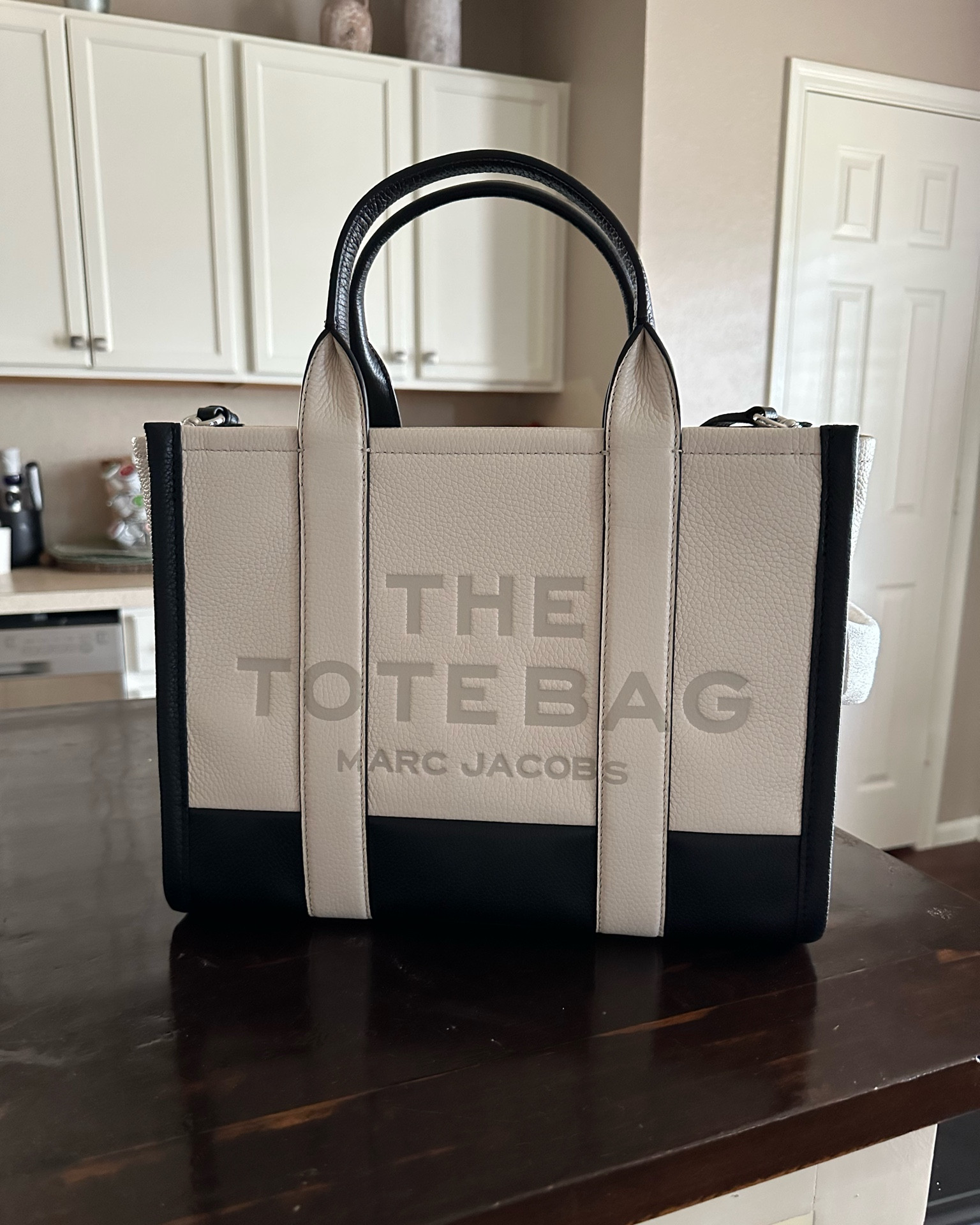 Marc Jacobs The Medium Tote Bag curated on LTK